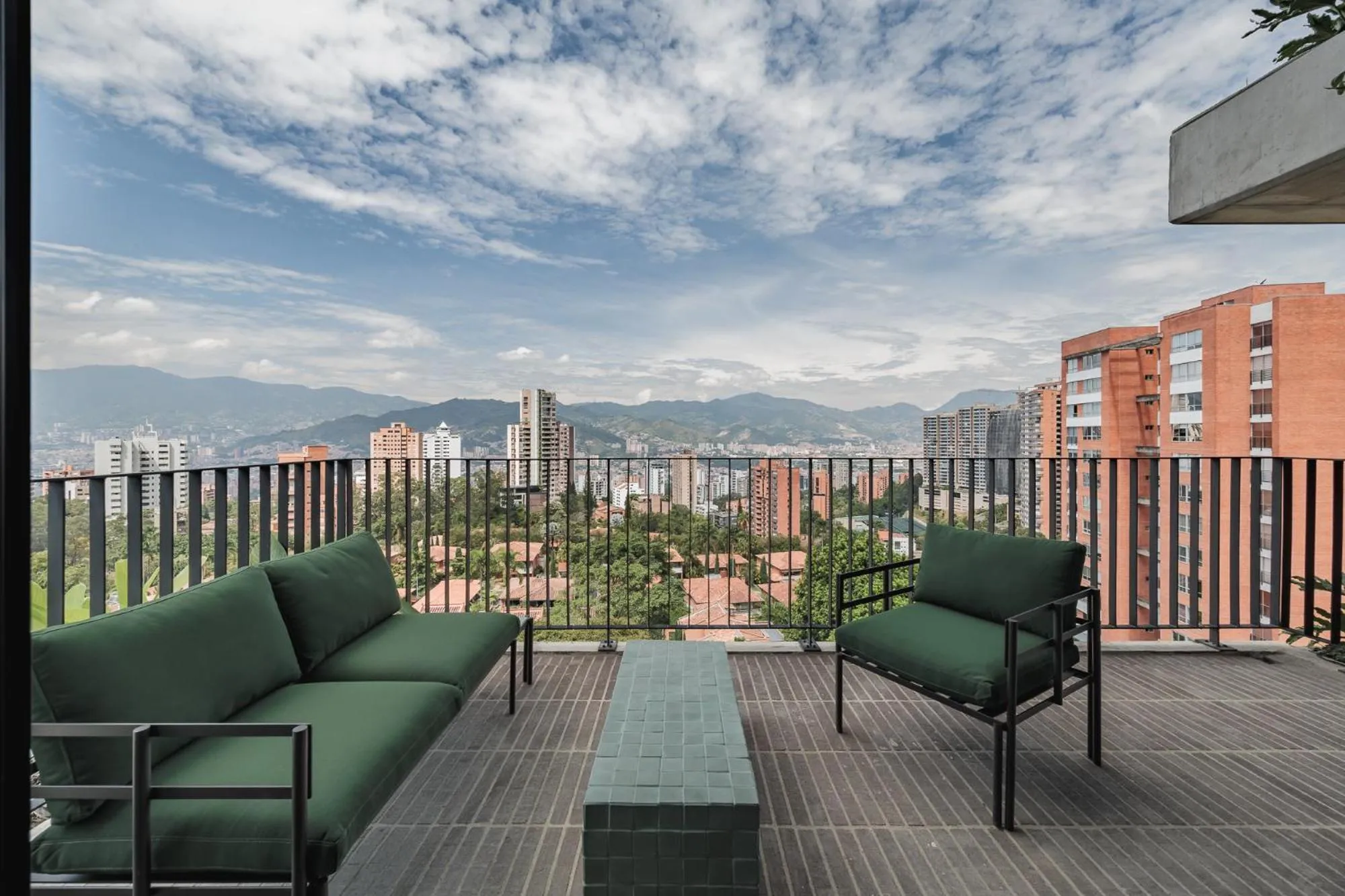 Day in The Somos Loho Hotel