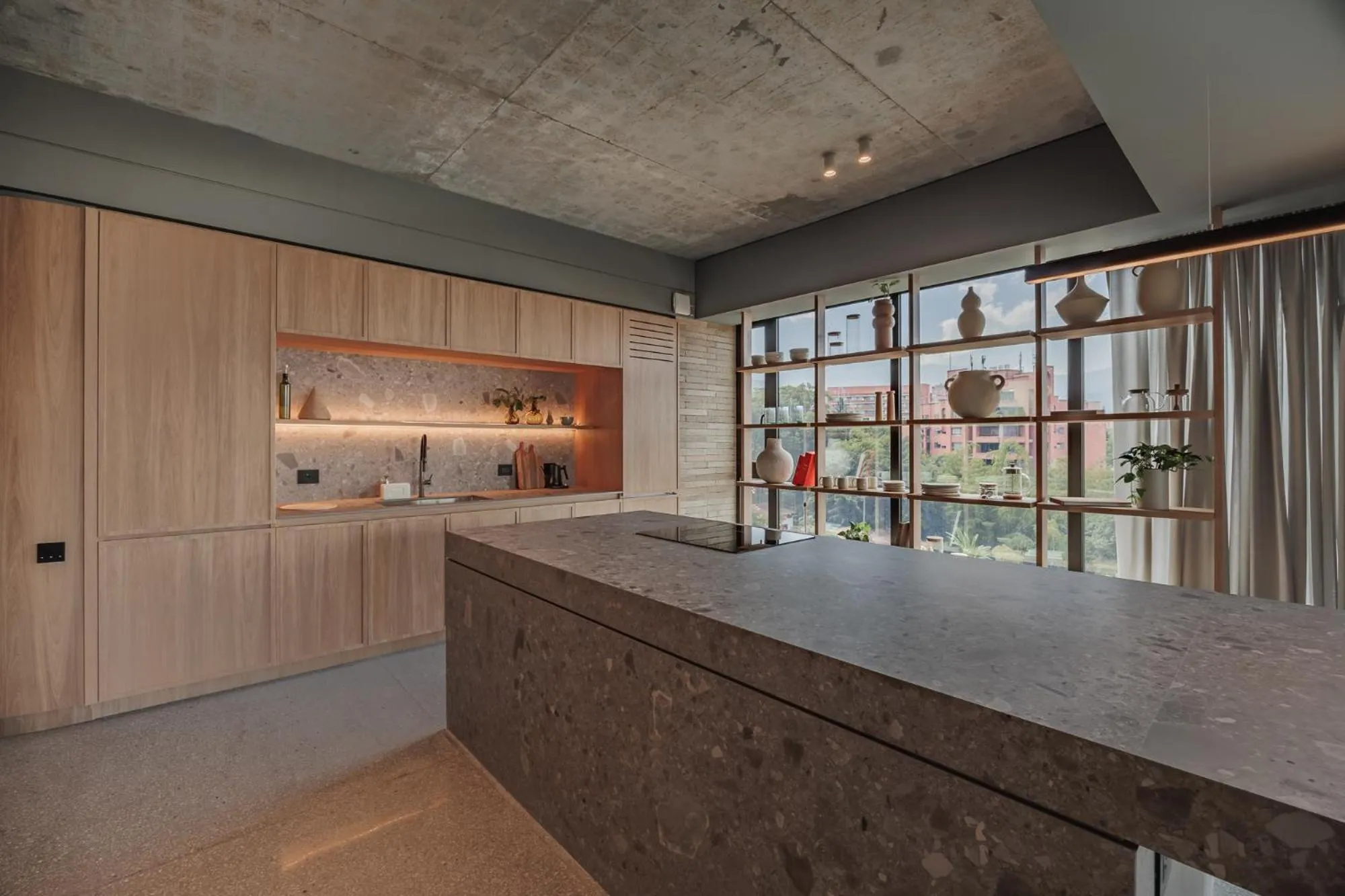 Kitchen or kitchenette in The Somos Loho Hotel