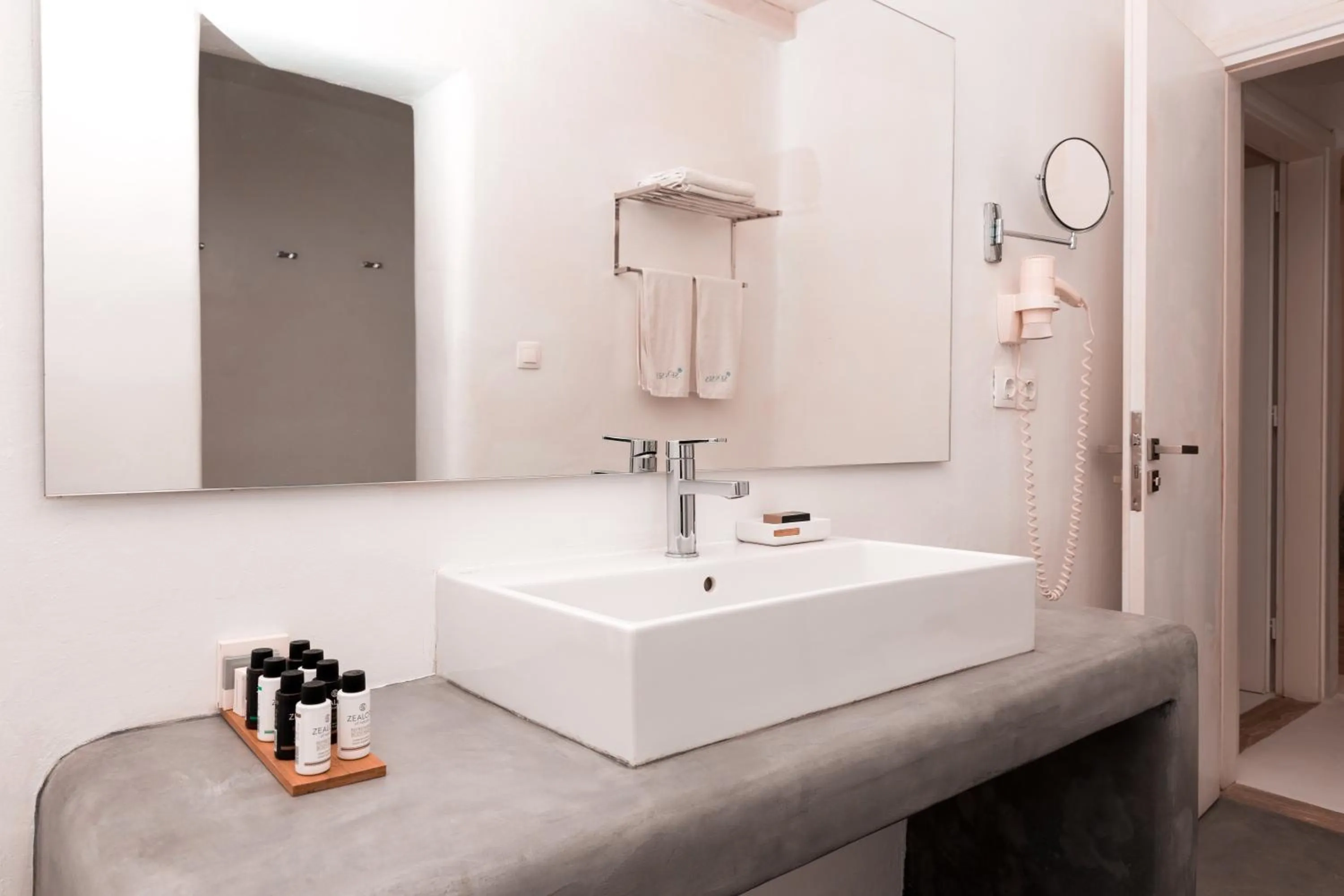 Shower in Senses Luxury Suites & Villas