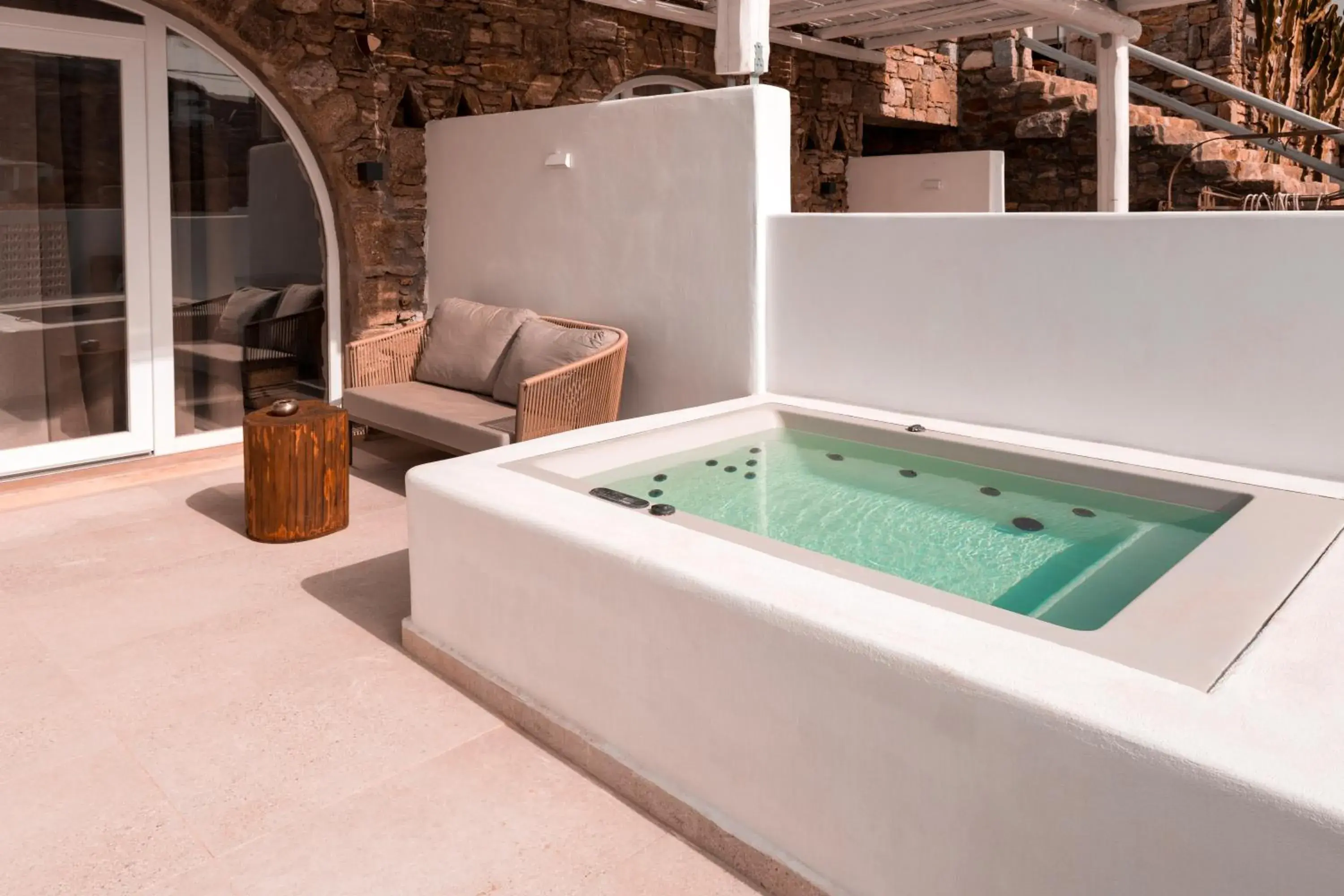 Honeymoon Suite with Outdoor Hot Tub in Senses Luxury Suites & Villas Honeymoon Suite with Outdoor Hot Tub in Senses Luxury Suites & Villas