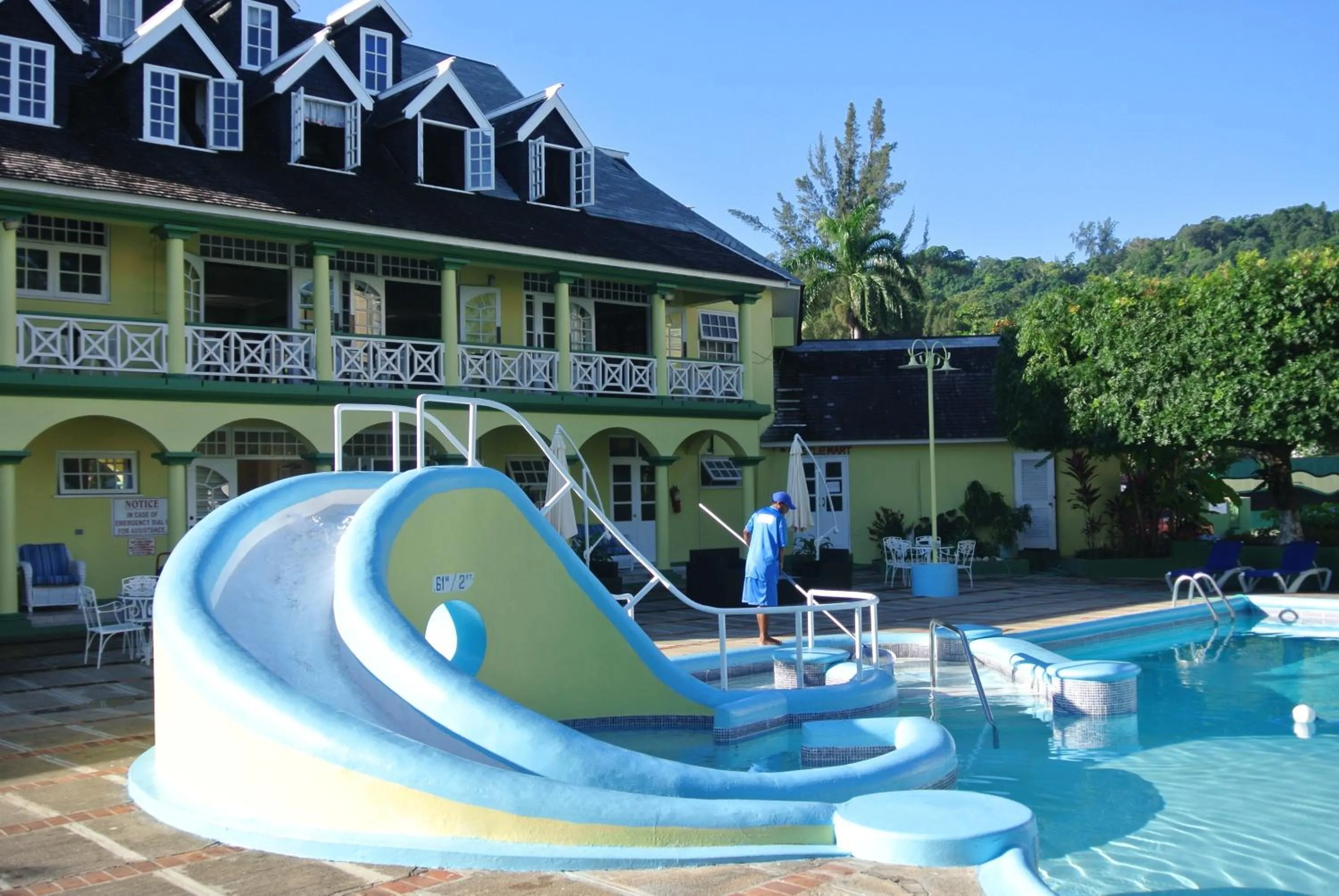 Facade/entrance in Beach One Bedroom Suite 13