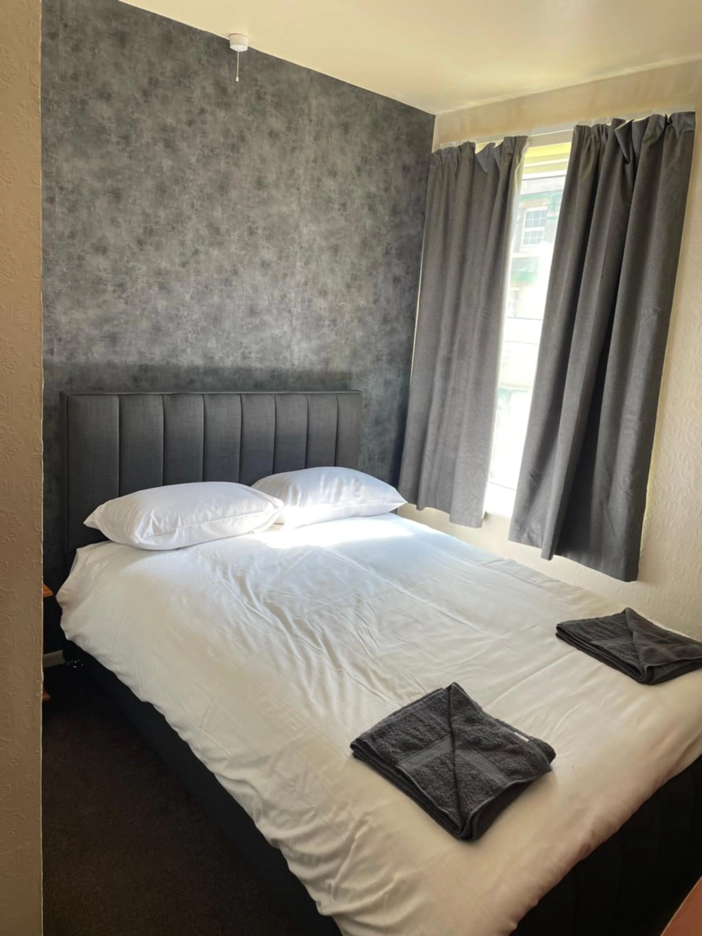 Photo of the whole room, Bed in The Stone House Hotel