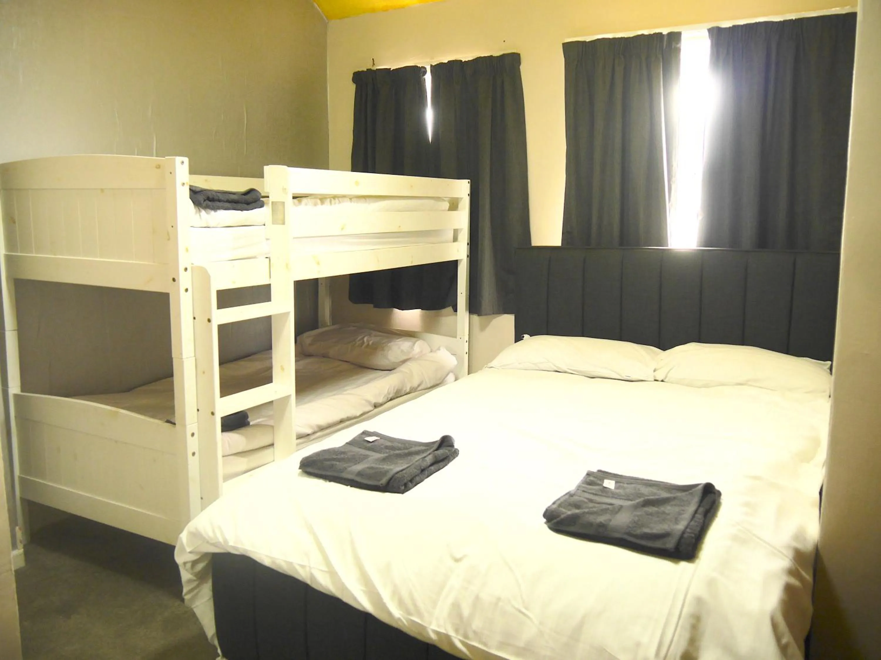 Photo of the whole room, Bed in The Stone House Hotel