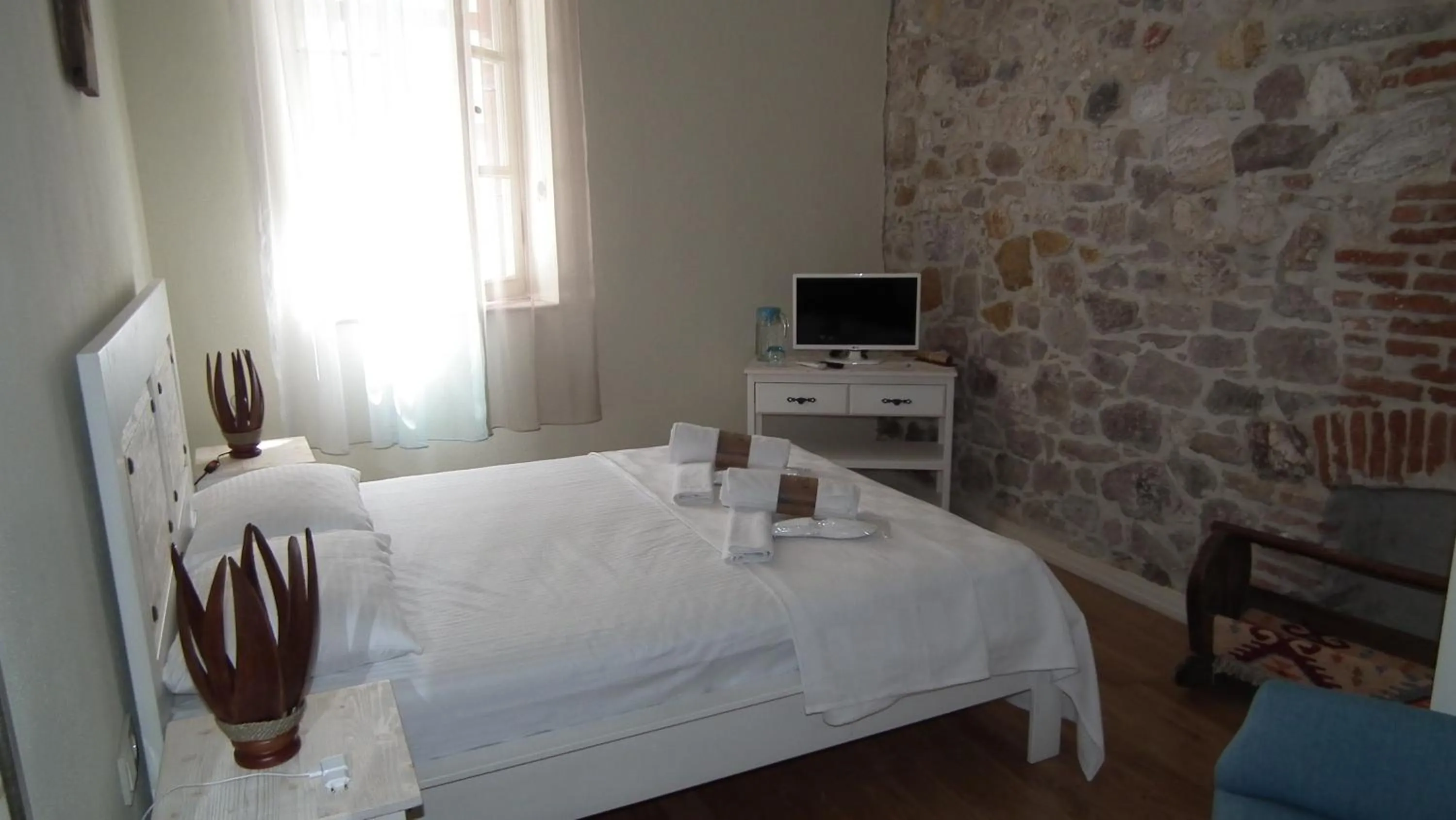 Shower, Bed in Gizemli Konak