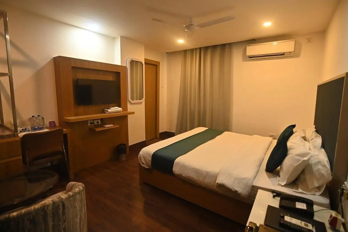 Photo of the whole room, Bed in Hotel Prag Continental