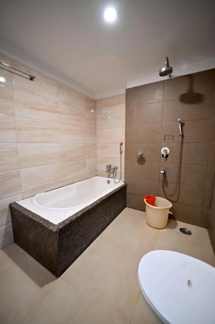 Toilet in Hotel Prag Continental