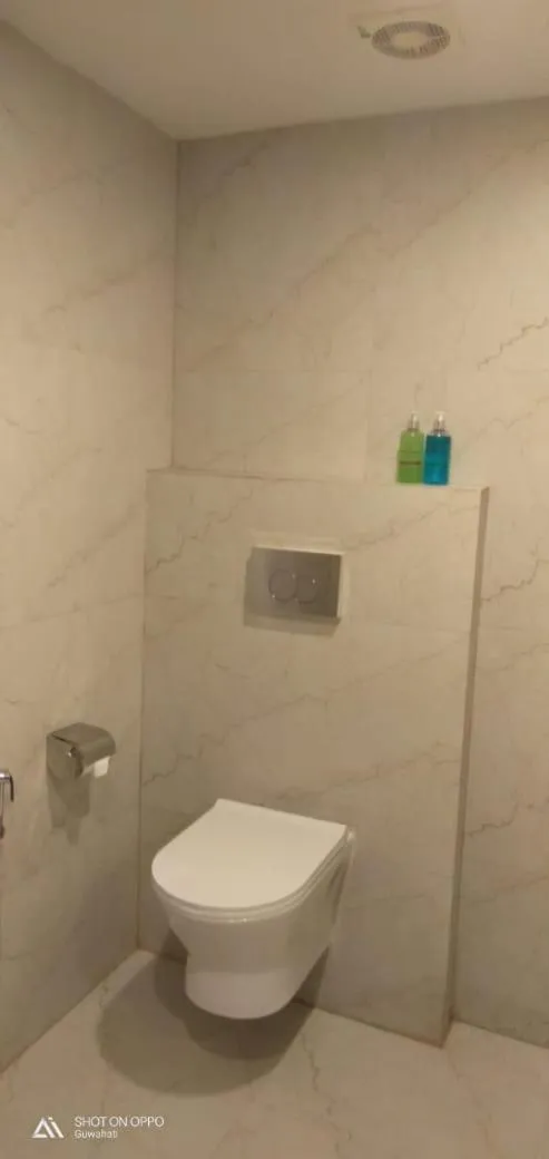 Shower in Hotel Prag Continental