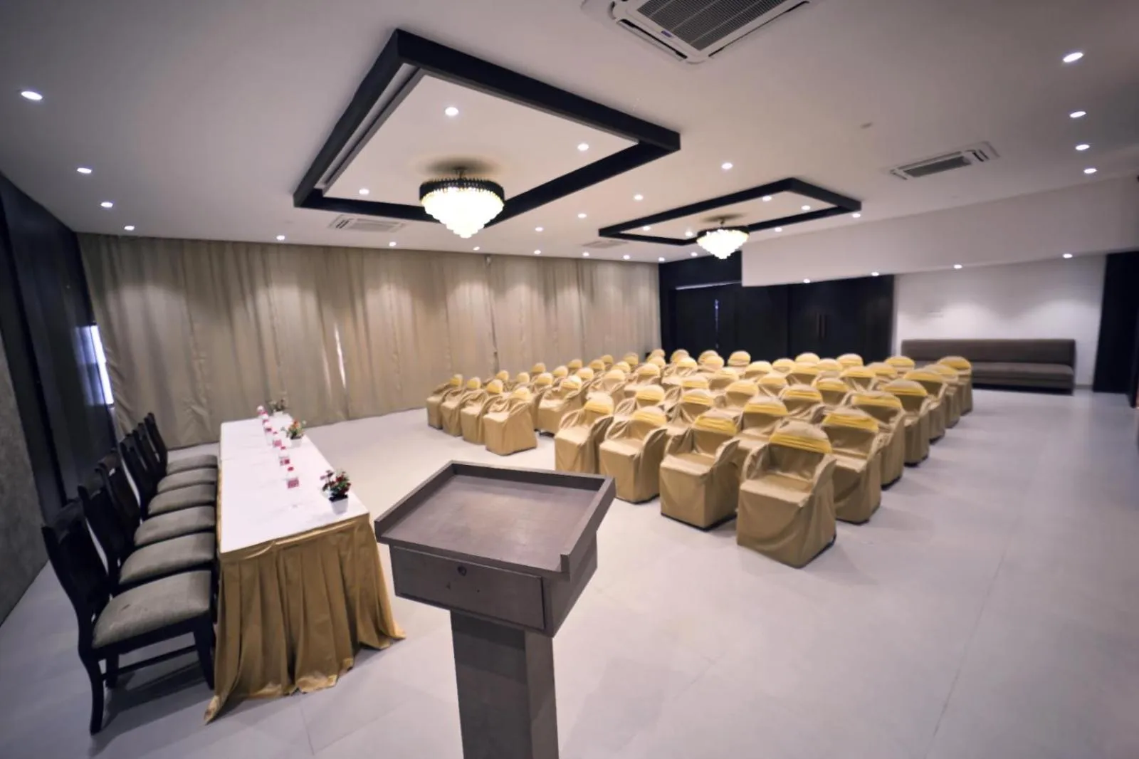 Meeting/conference room in Hotel Prag Continental
