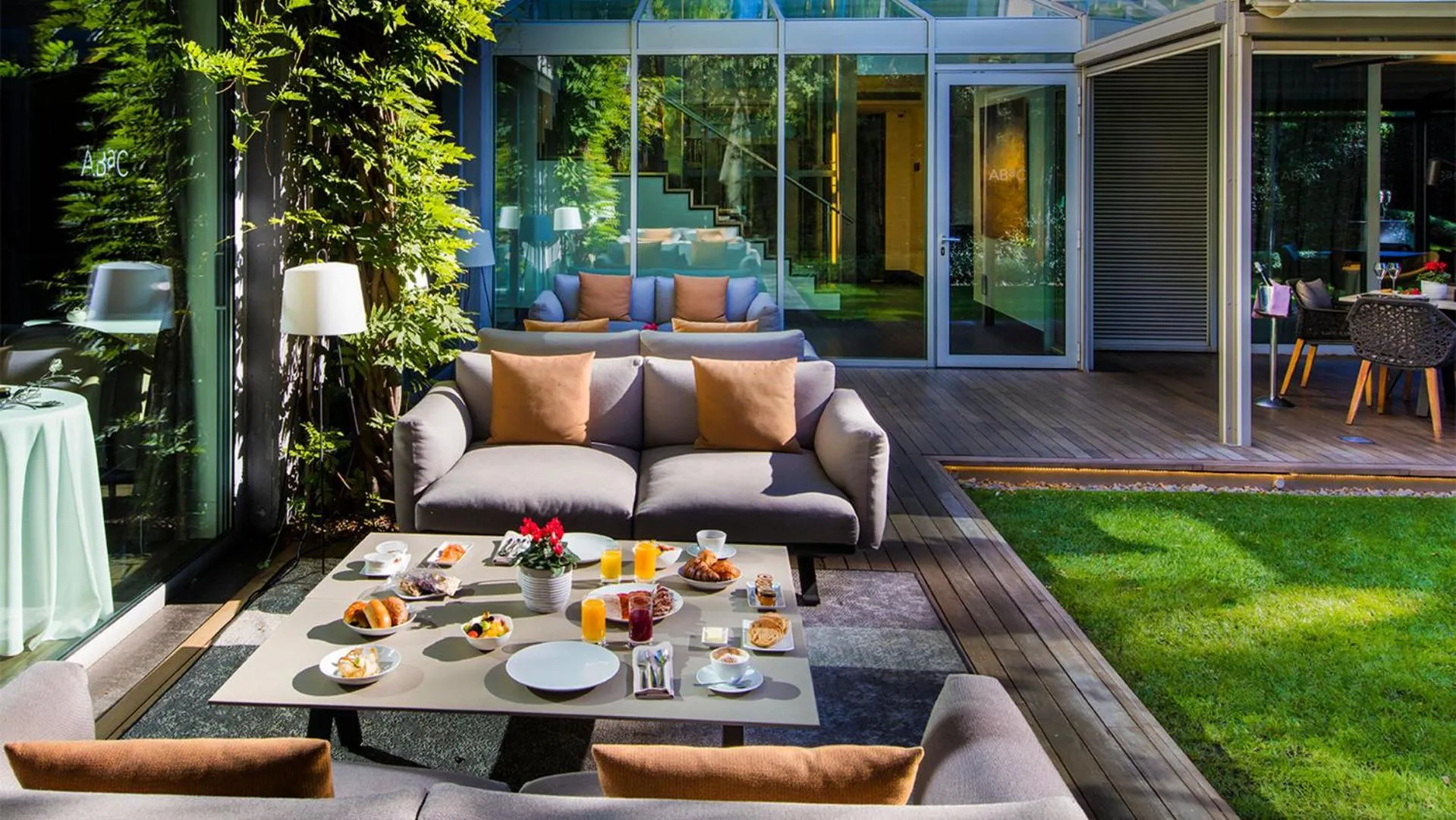 Garden in ABaC H&R Barcelona Monument