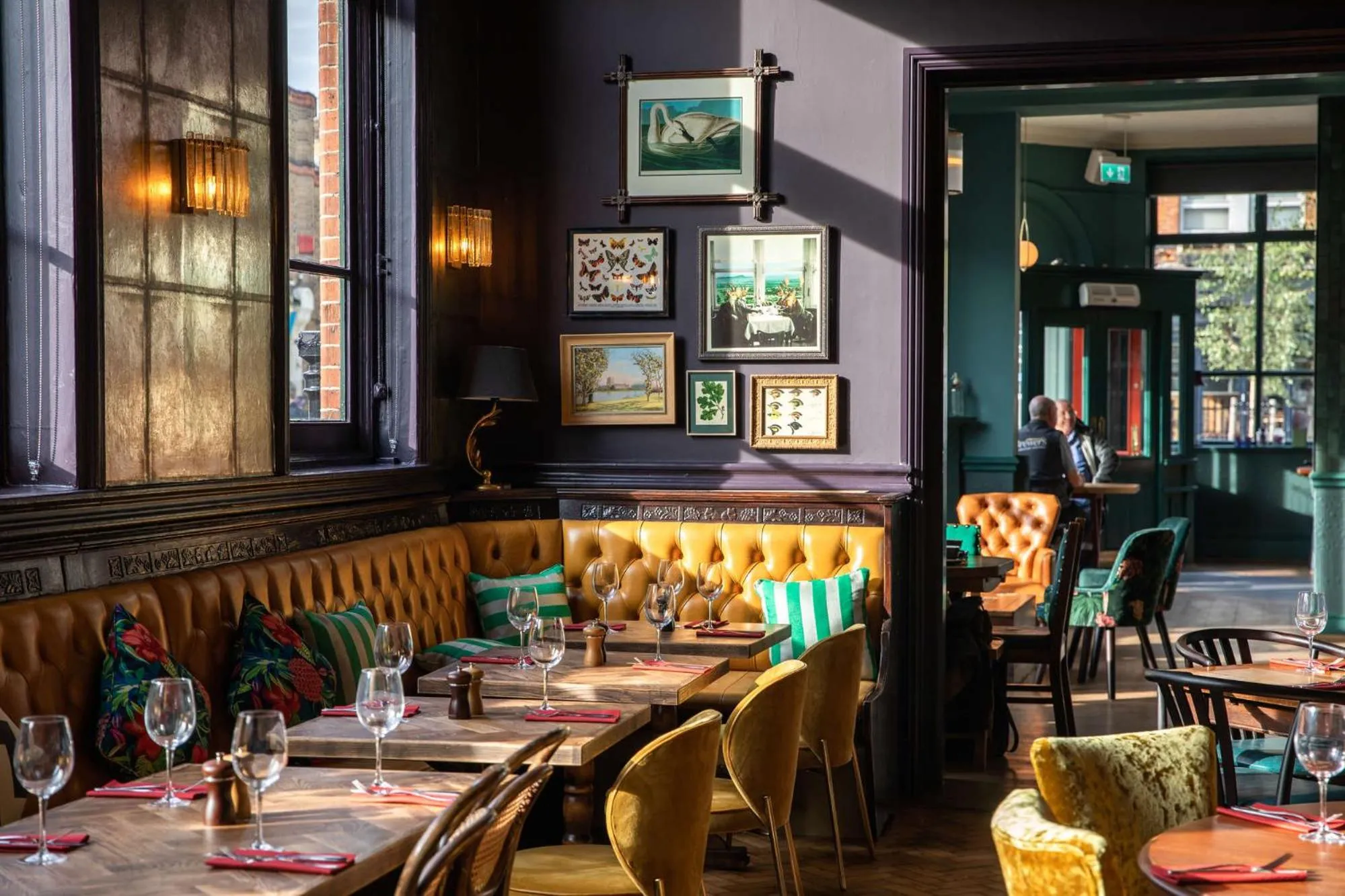 Restaurant/places to eat in The Station Hotel