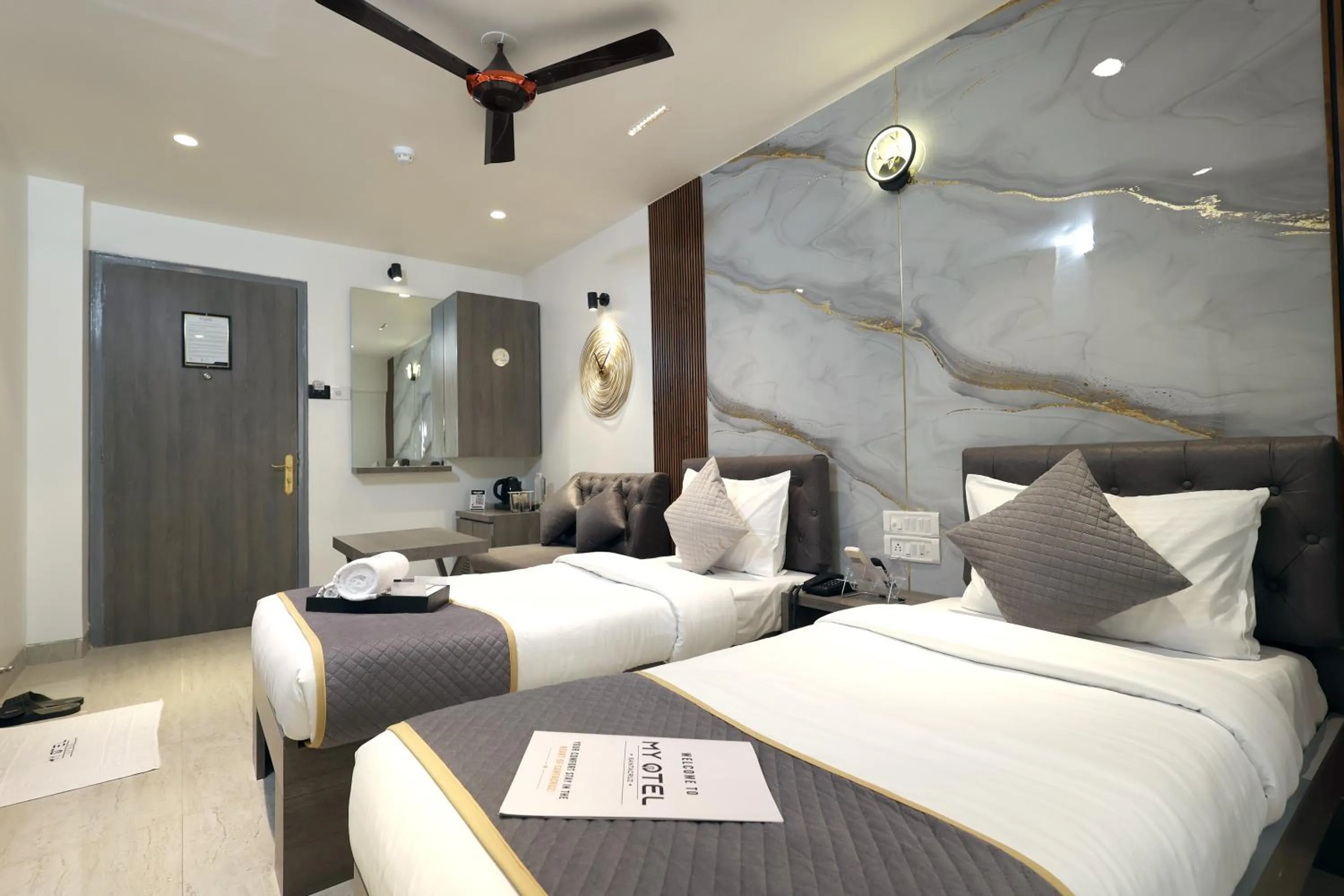 Bedroom, Bed in MyOtel - Santacruz