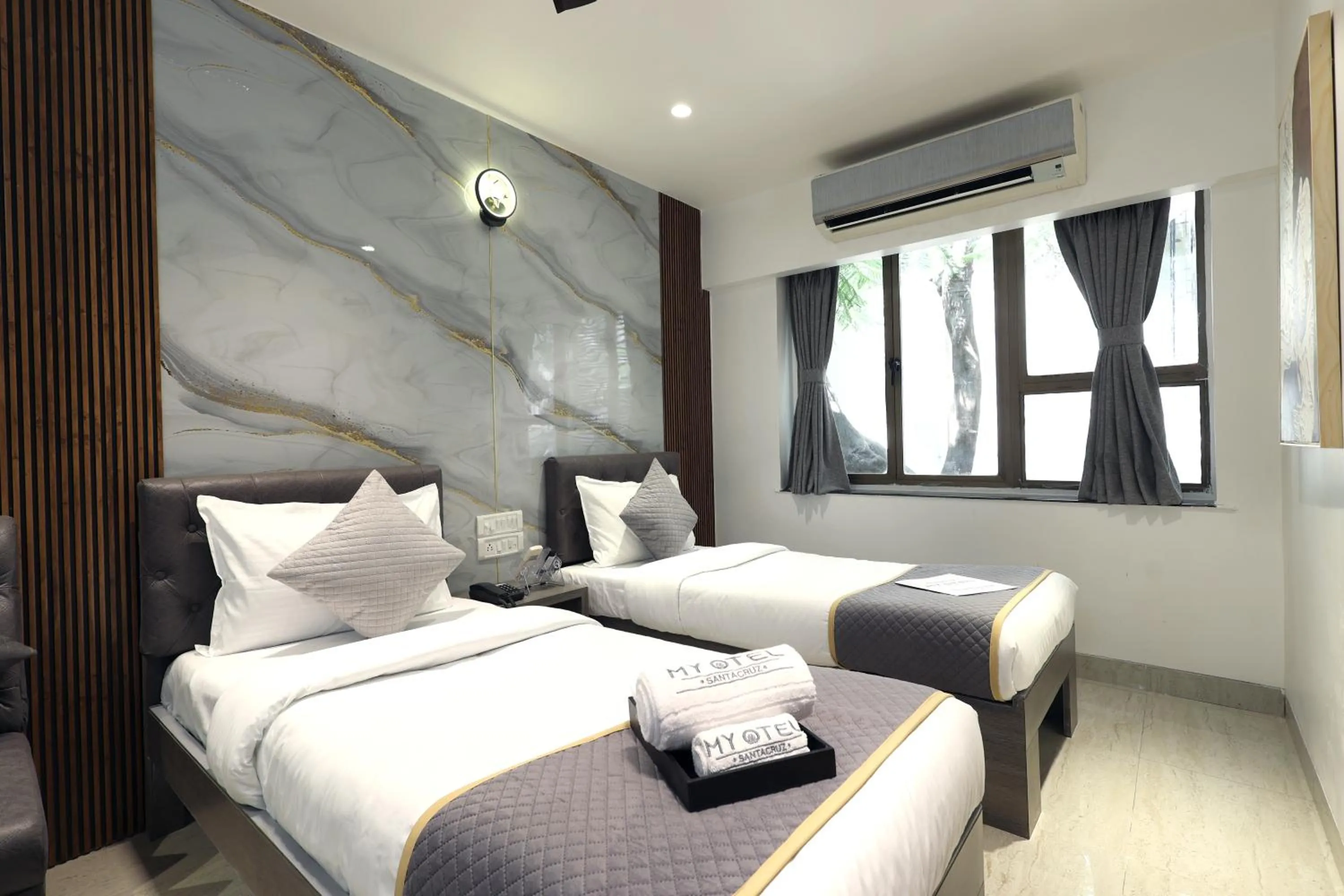 Bedroom, Bed in MyOtel - Santacruz