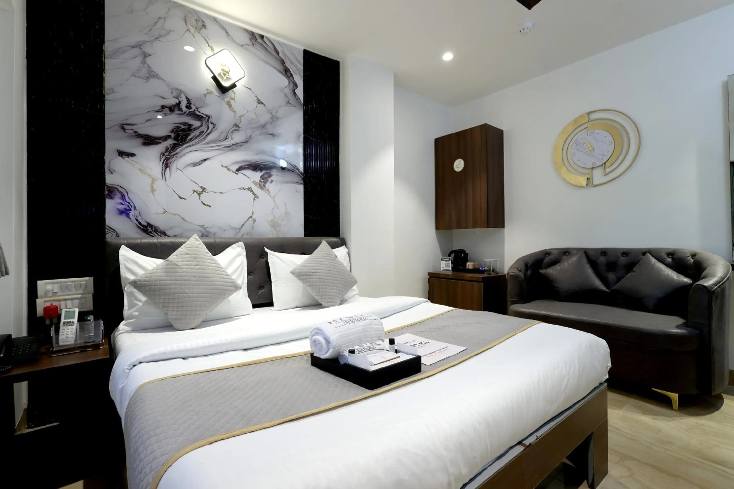 Bedroom, Bed in MyOtel - Santacruz