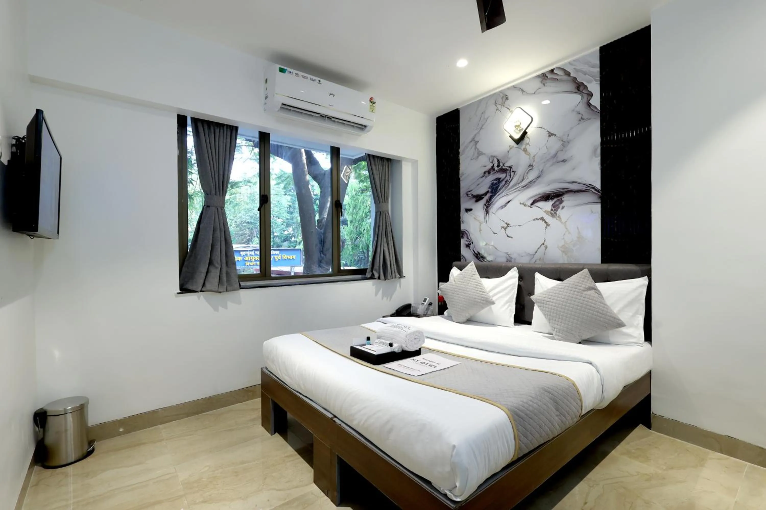 Bedroom, Bed in MyOtel - Santacruz