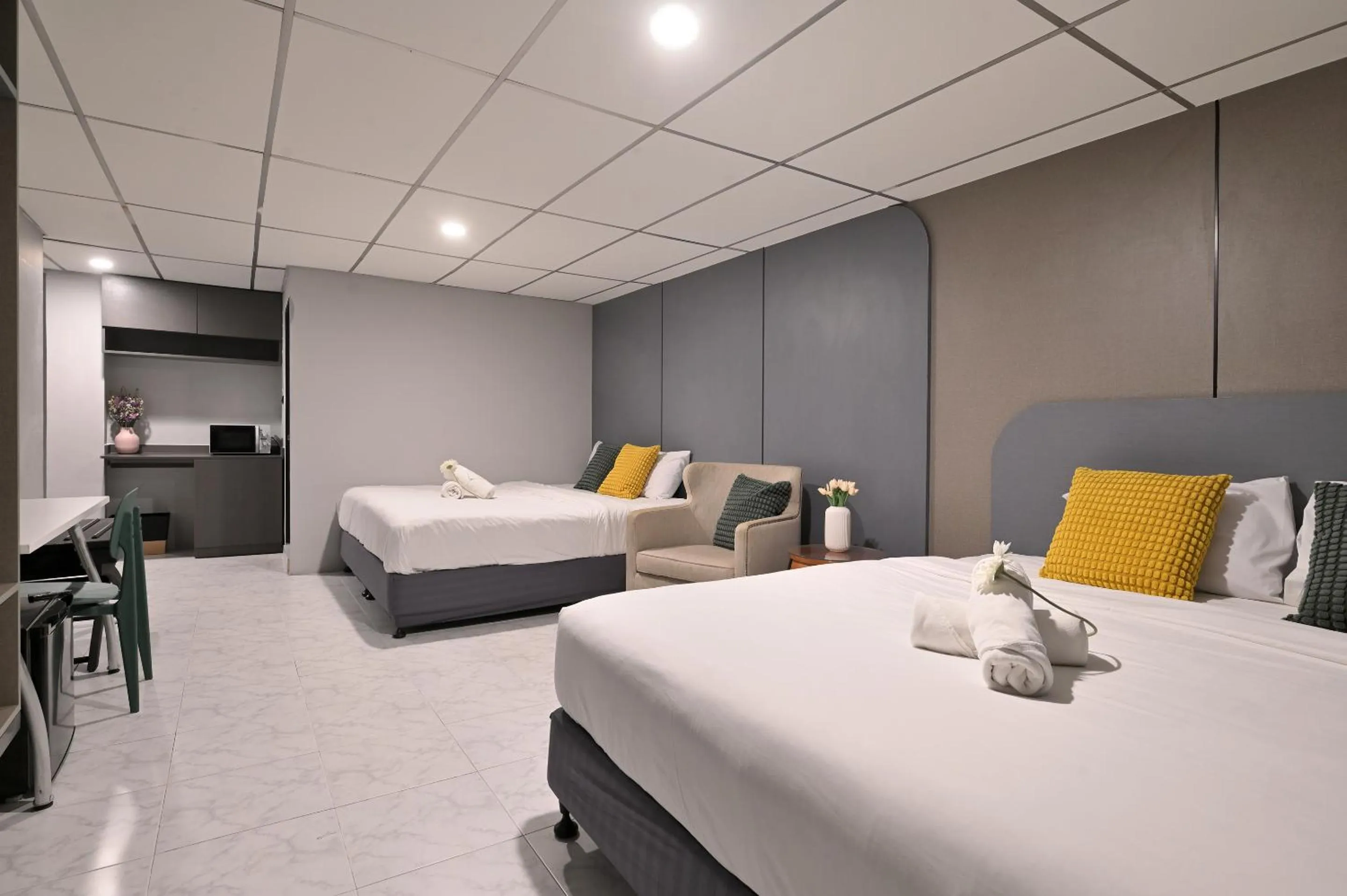 Bed in Floton Bangkok Hotel