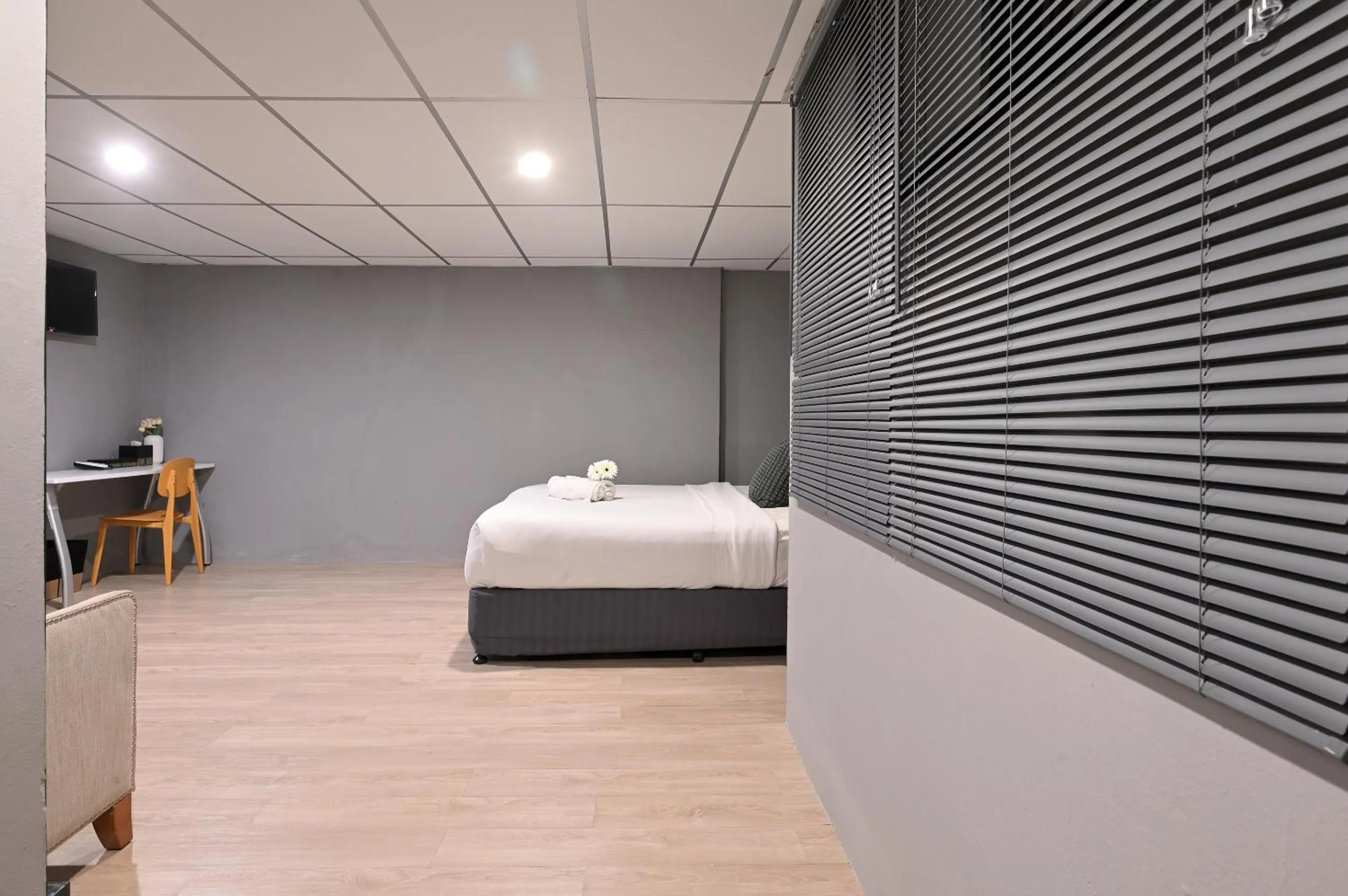 Bed in Floton Bangkok Hotel