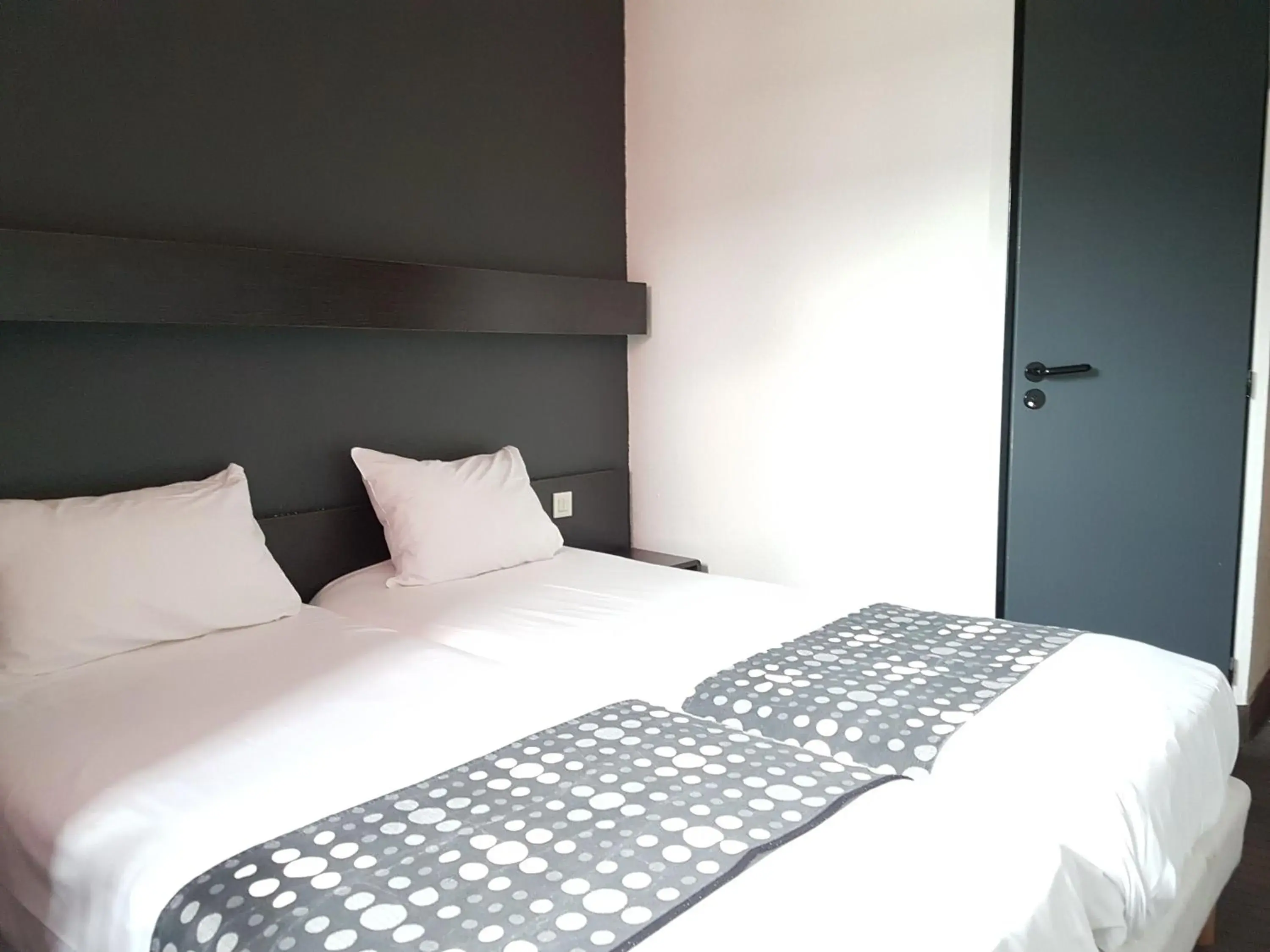 Comfort Twin Room in Brit Hotel Baillet-en-France Comfort Twin Room in Brit Hotel Baillet-en-France