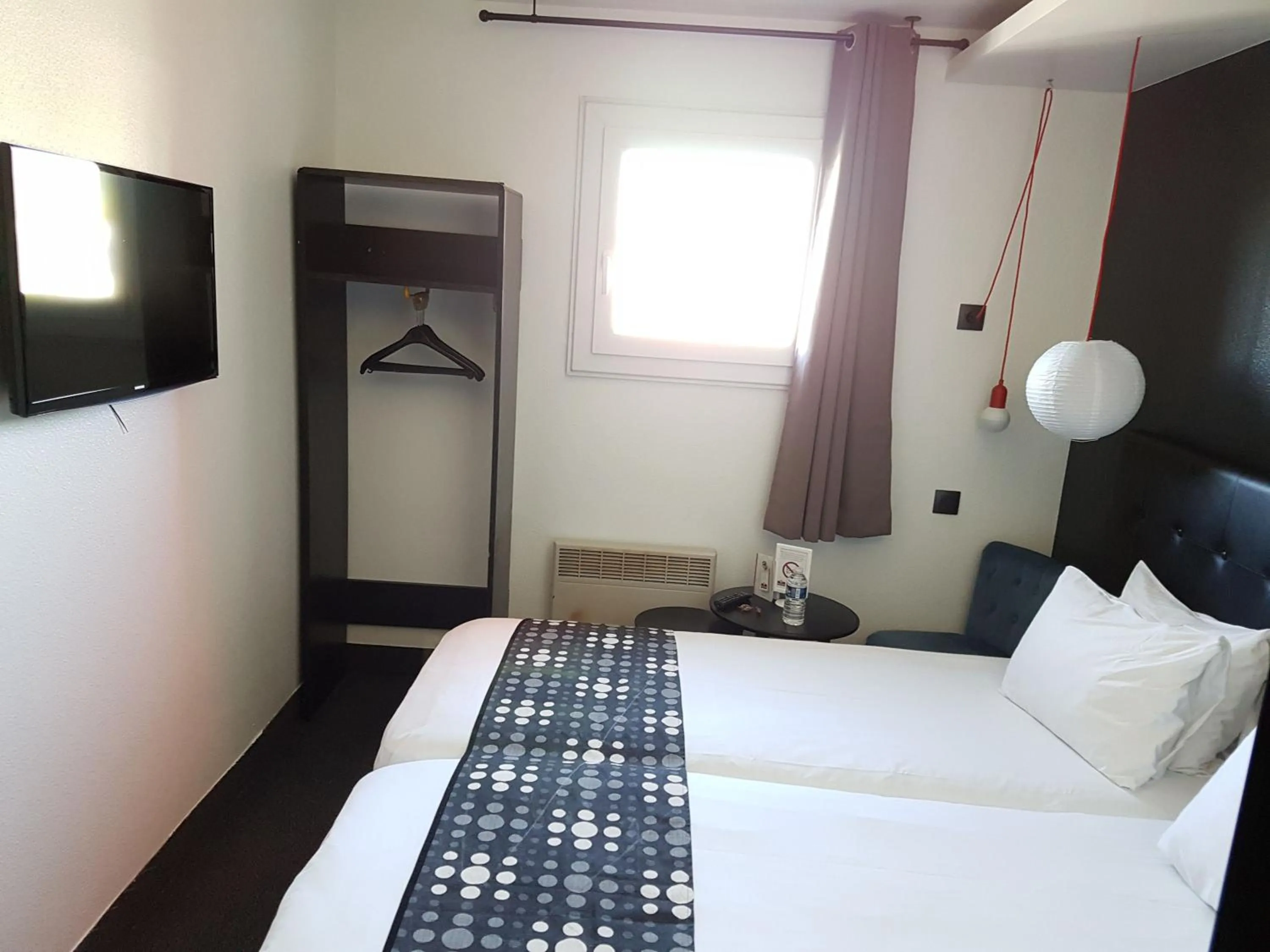 Bed in Brit Hotel Baillet-en-France