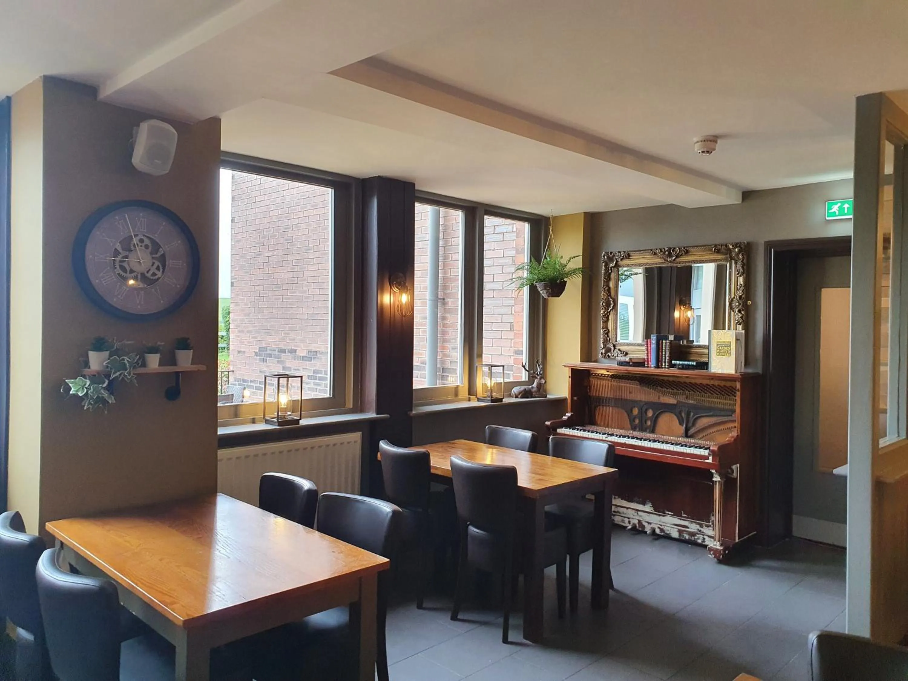 Restaurant/places to eat in Cuttle Bridge Inn Hotel - NEC / Birmingham Airport