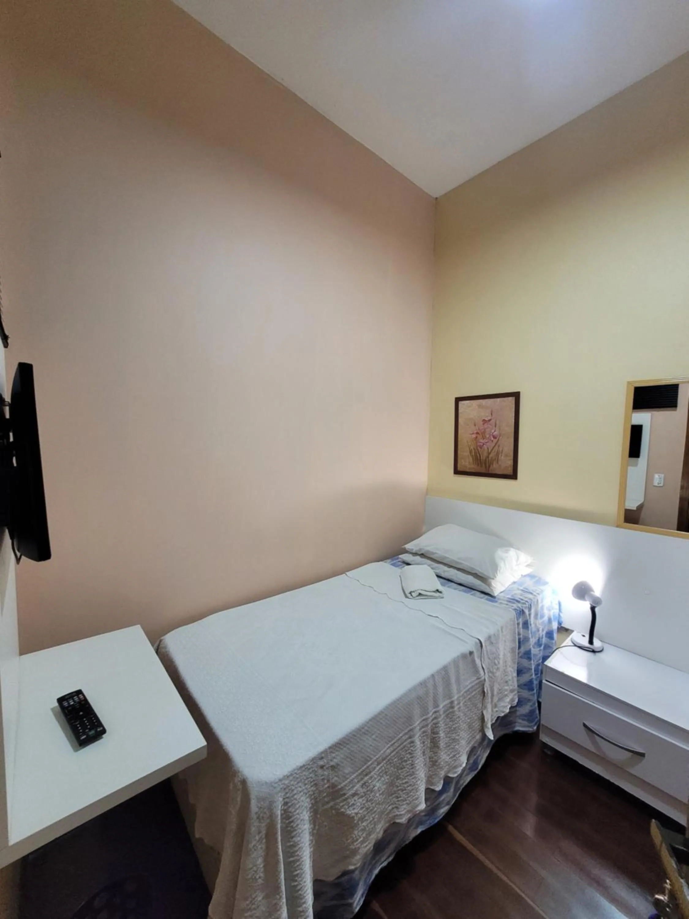 TV and multimedia, Bed in Kzazendf Cama&Cafe Hospedagem Familiar