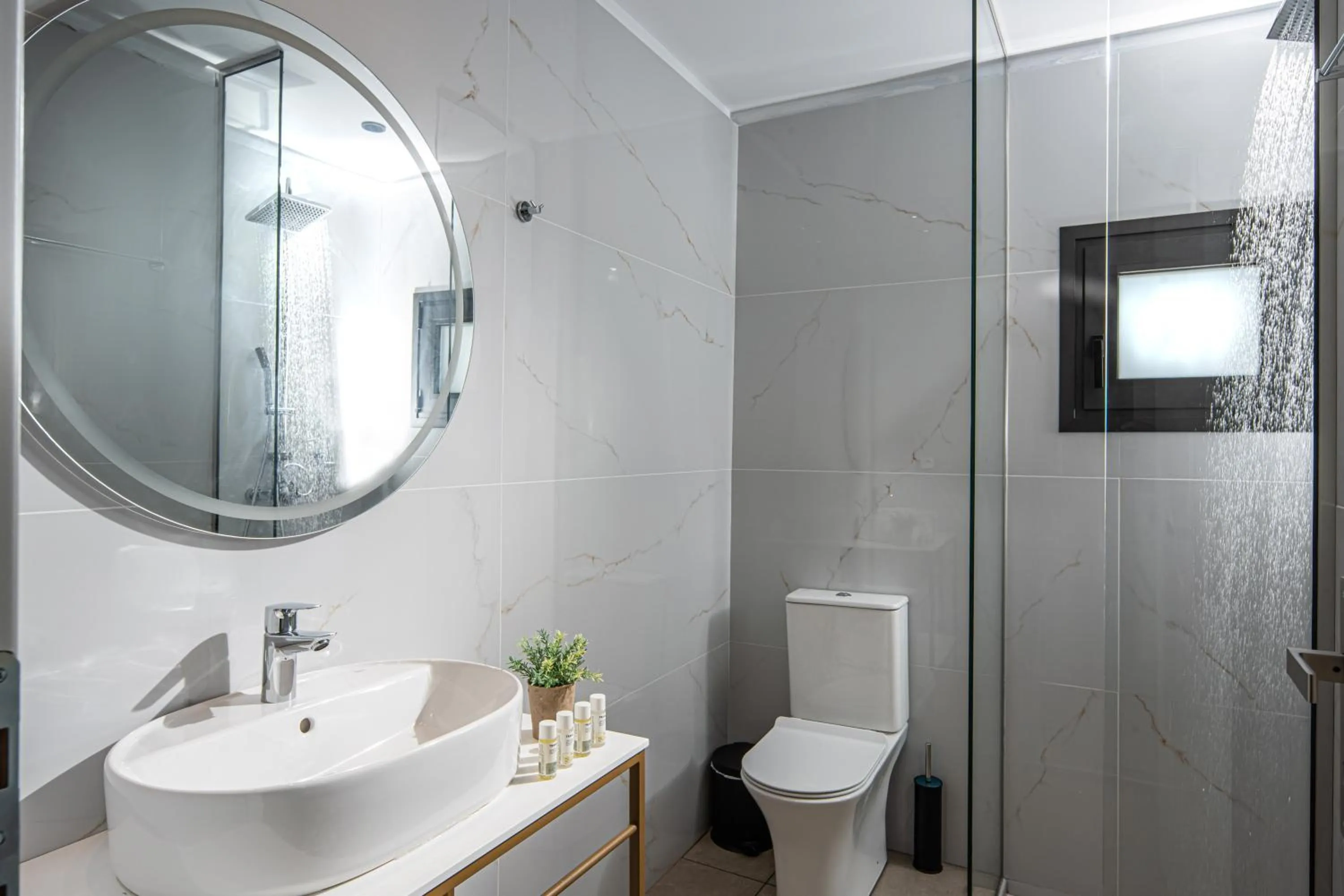 Shower in Georgia's Garden by Omilos Hotels