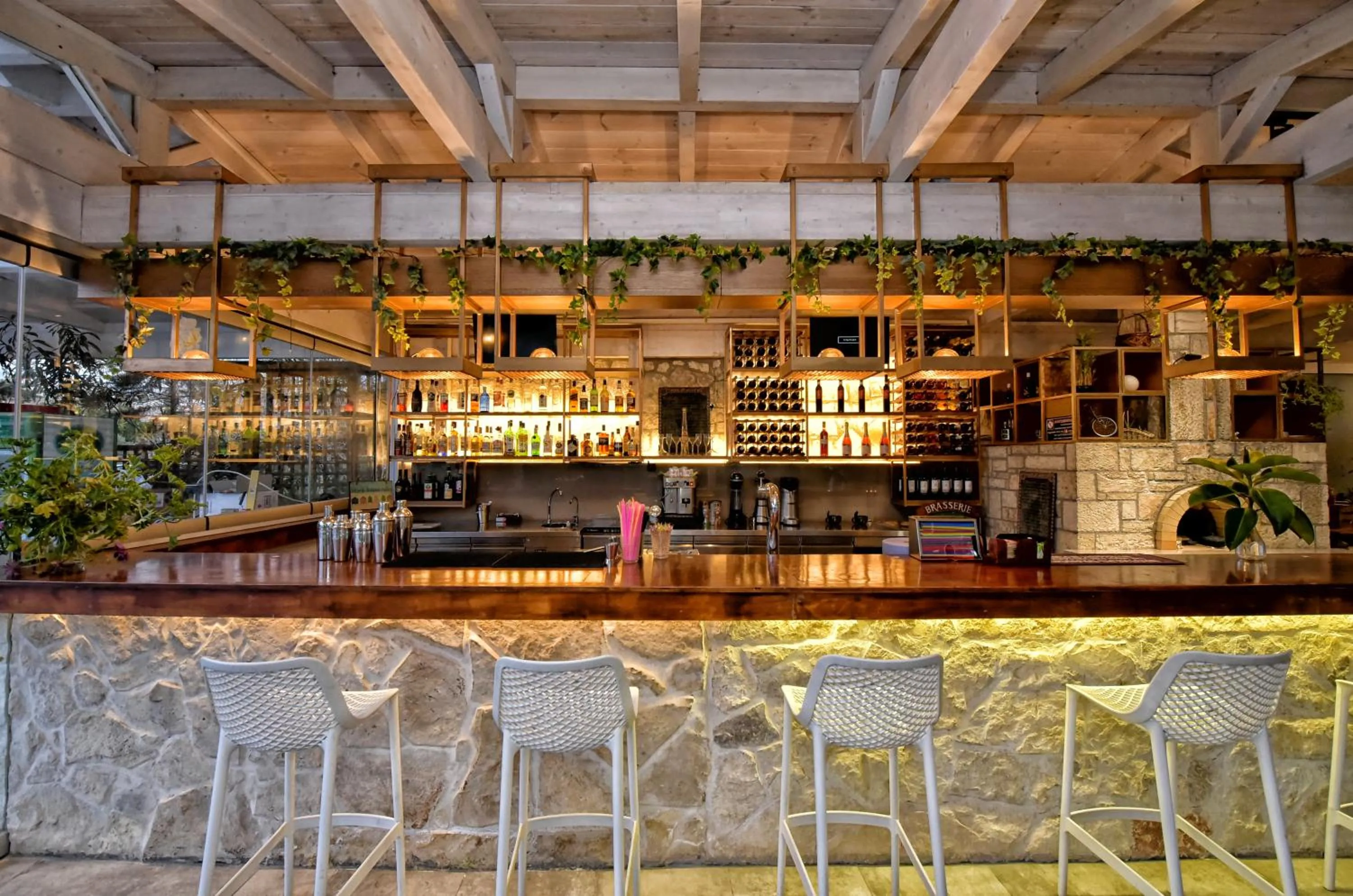 Restaurant/places to eat in Georgia's Garden by Omilos Hotels