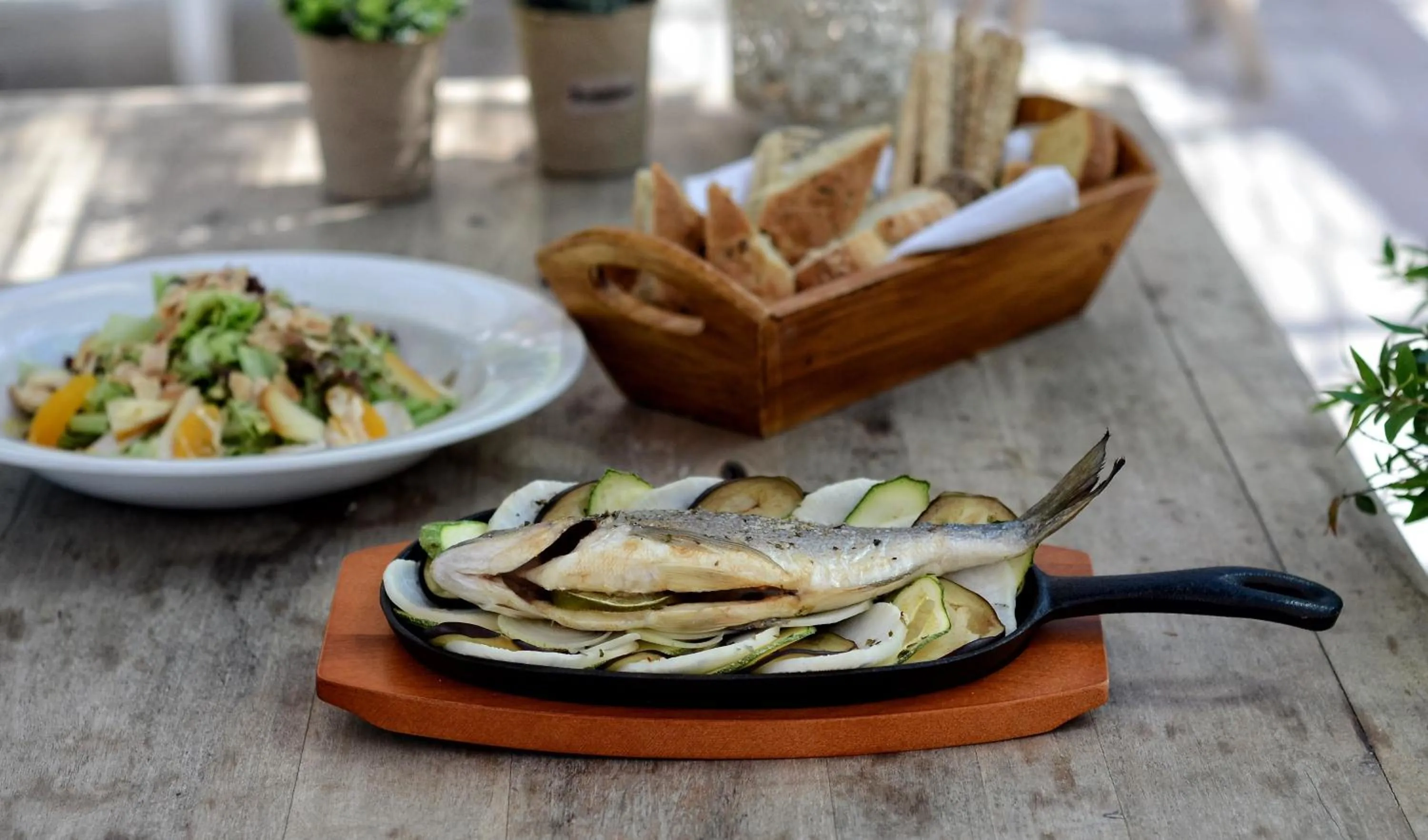 Restaurant/places to eat in Georgia's Garden by Omilos Hotels