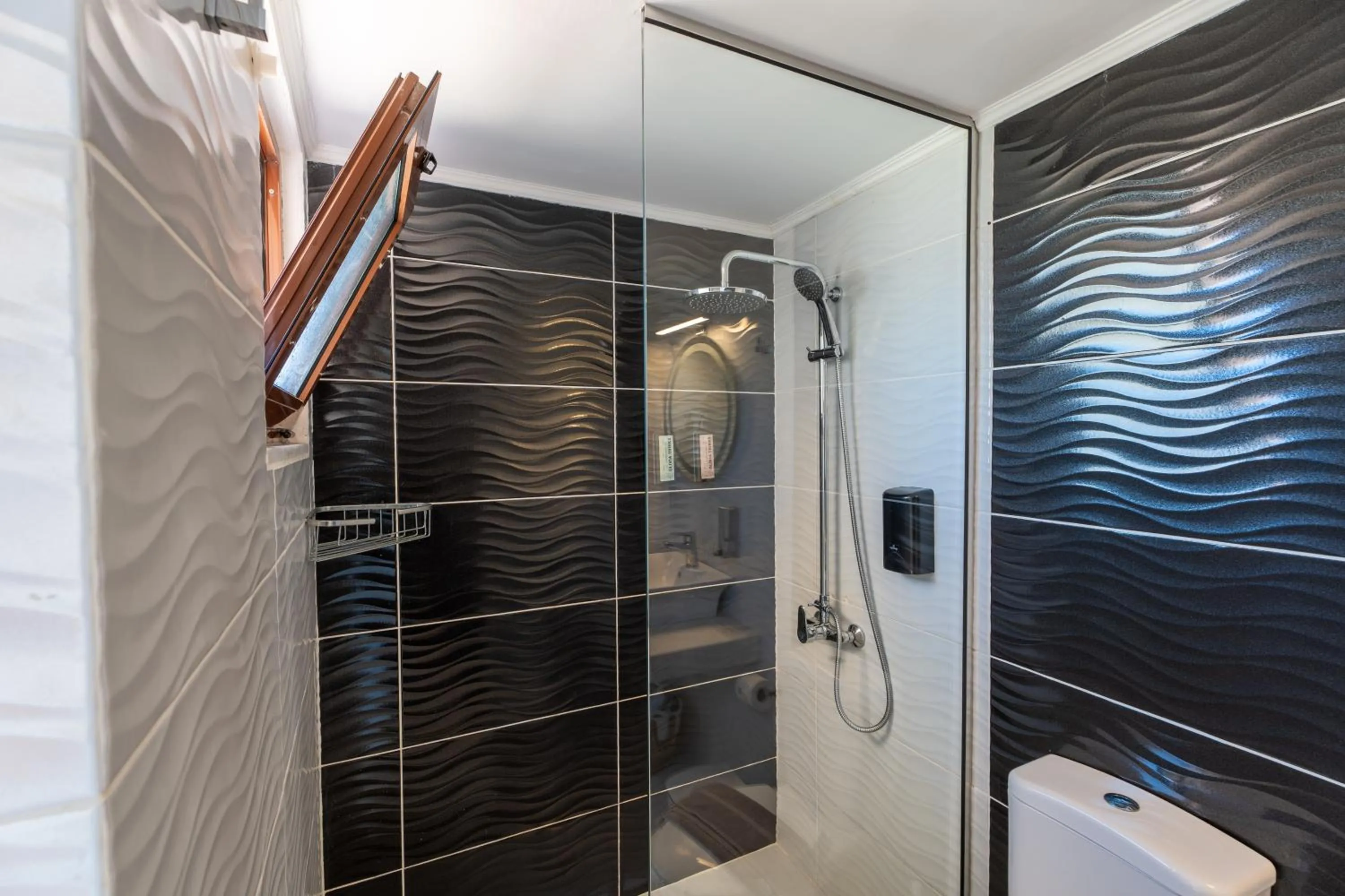 Shower in Georgia's Garden by Omilos Hotels