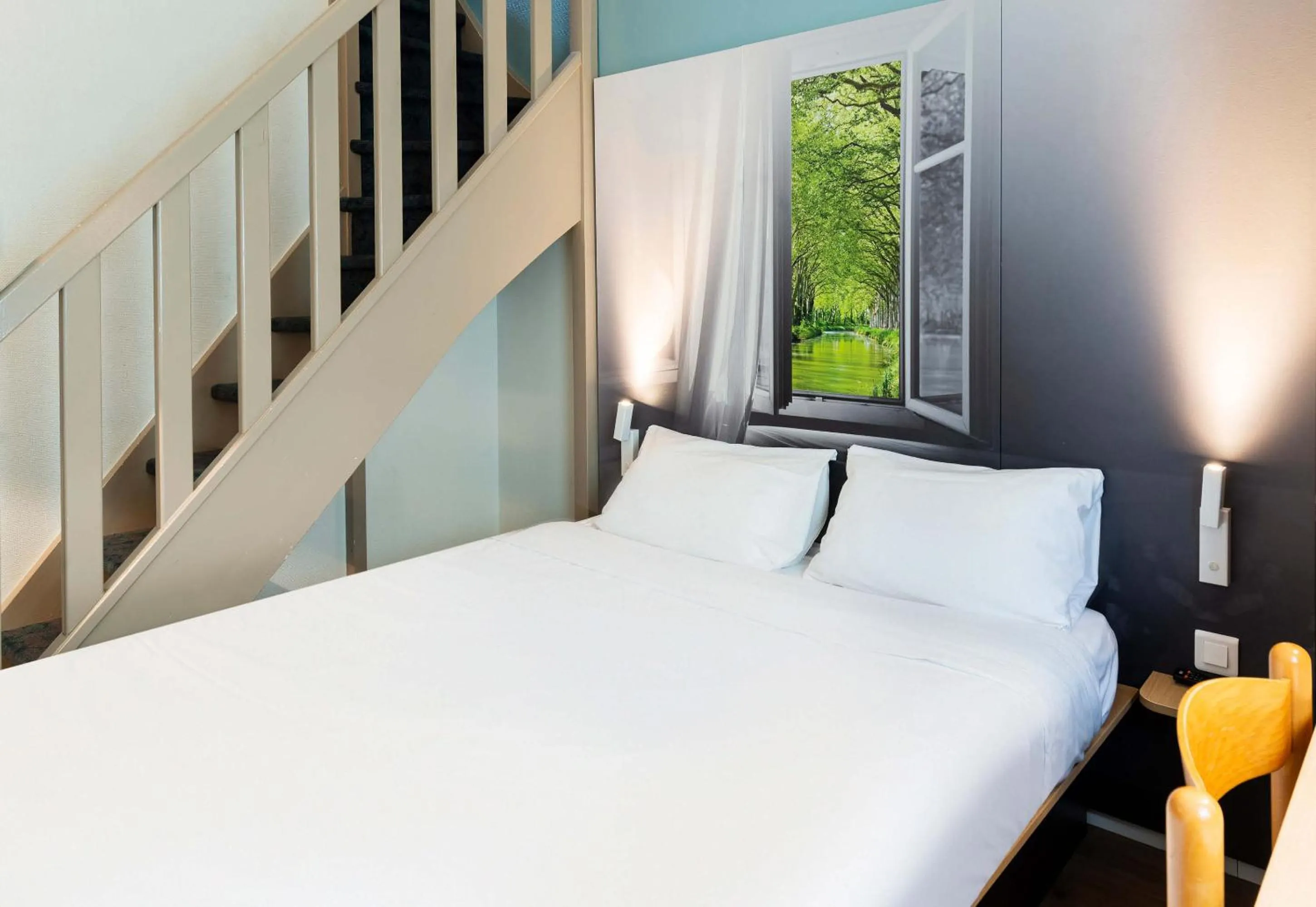 Bedroom, Bed in B&B HOTEL Montauban