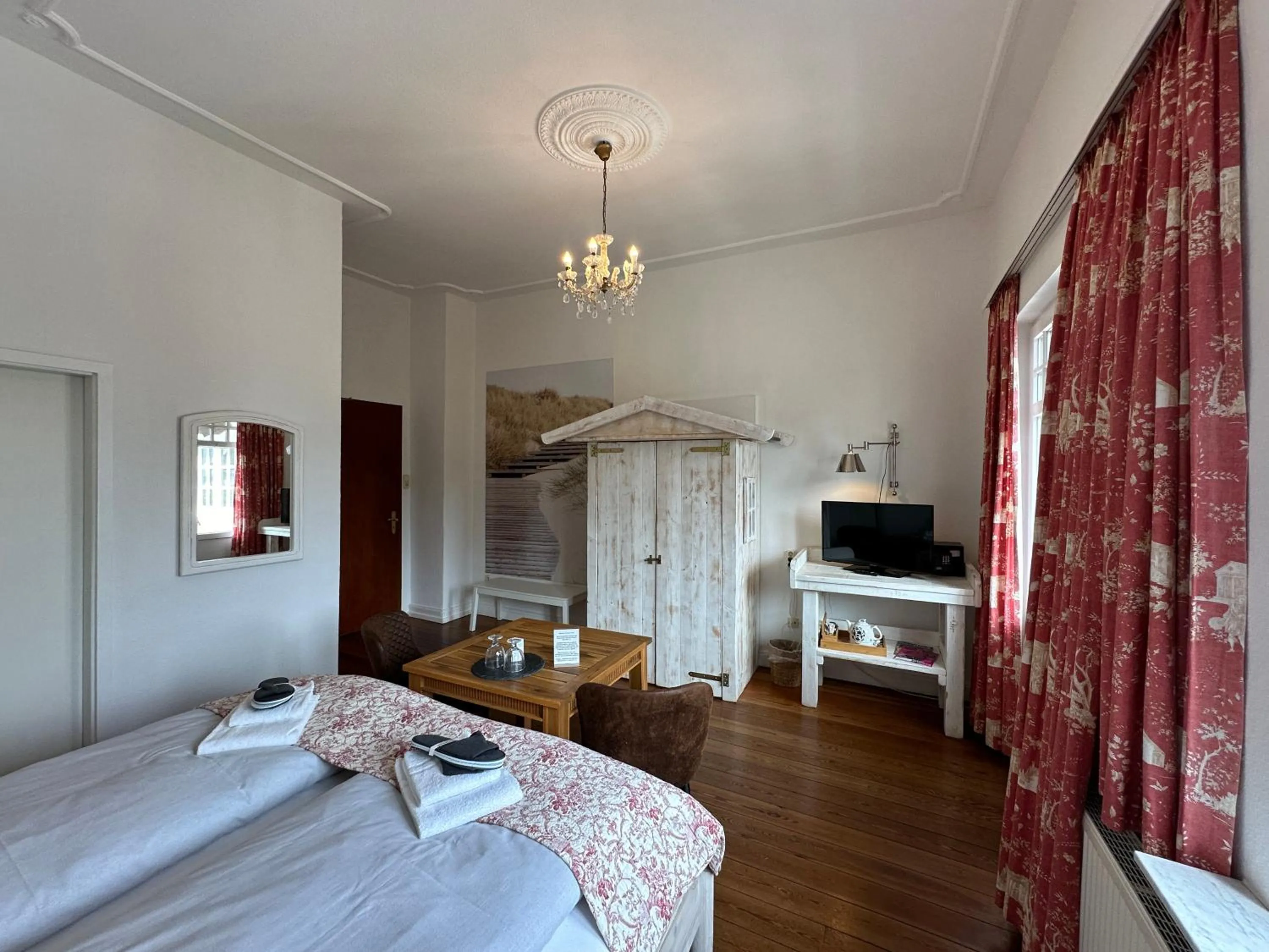 Photo of the whole room, Bed in Villa Pension Strandhaus - adults only