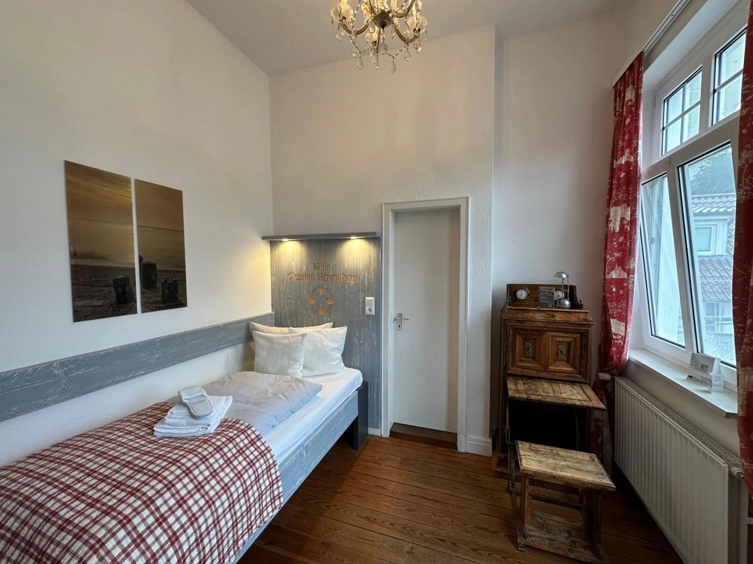 Photo of the whole room, Bed in Villa Pension Strandhaus - adults only