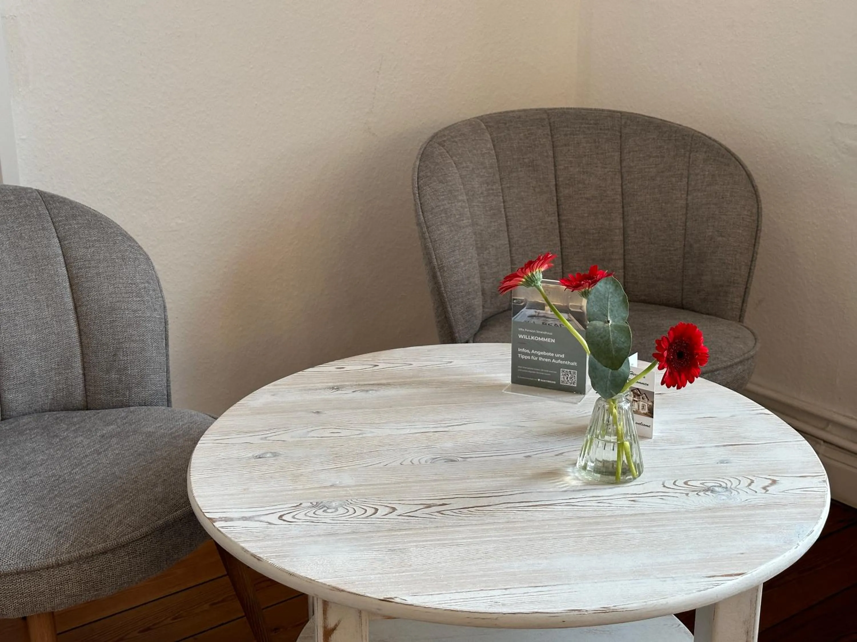 Photo of the whole room in Villa Pension Strandhaus - adults only