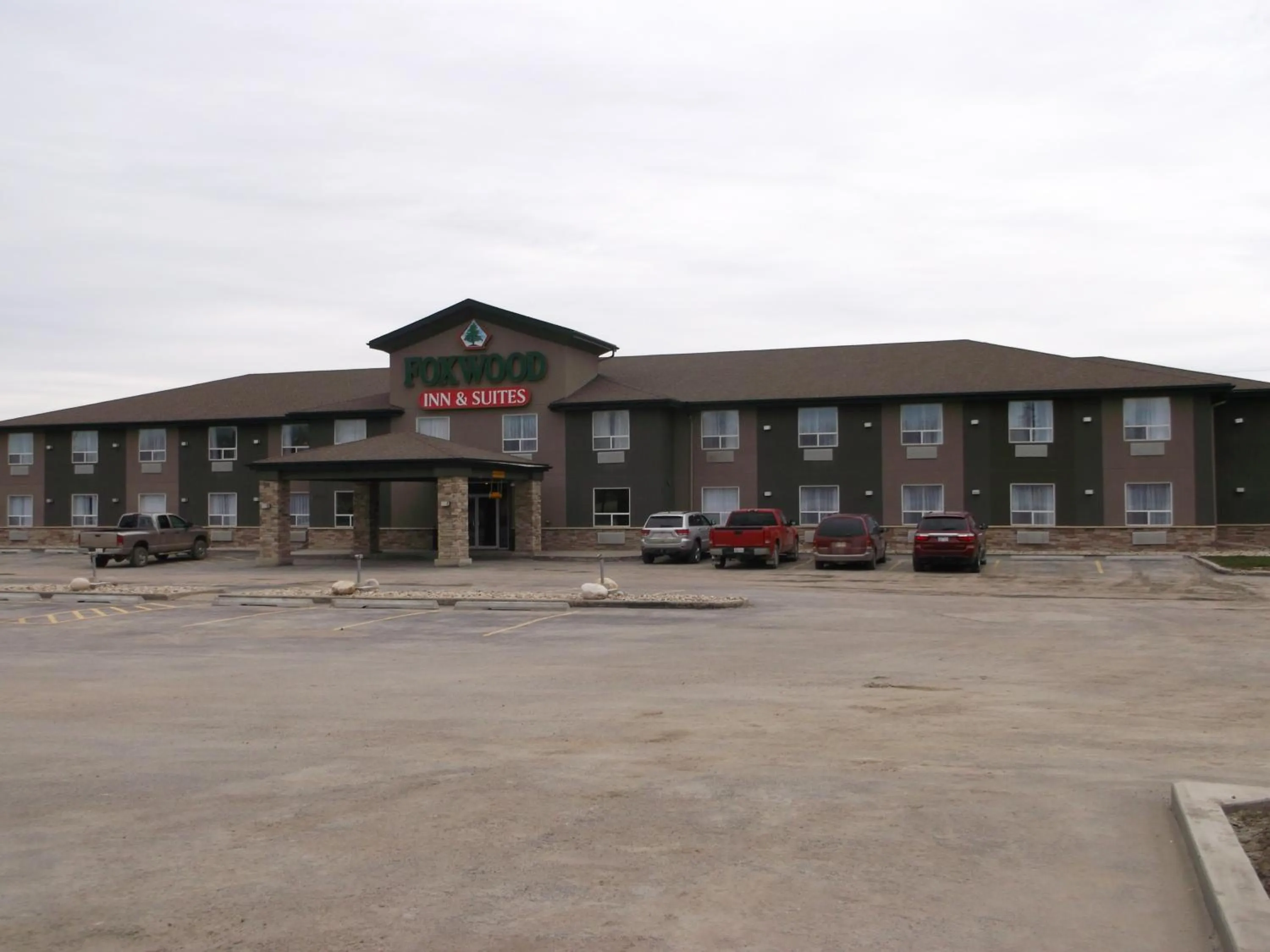 Property building in Foxwood Inn and Suites