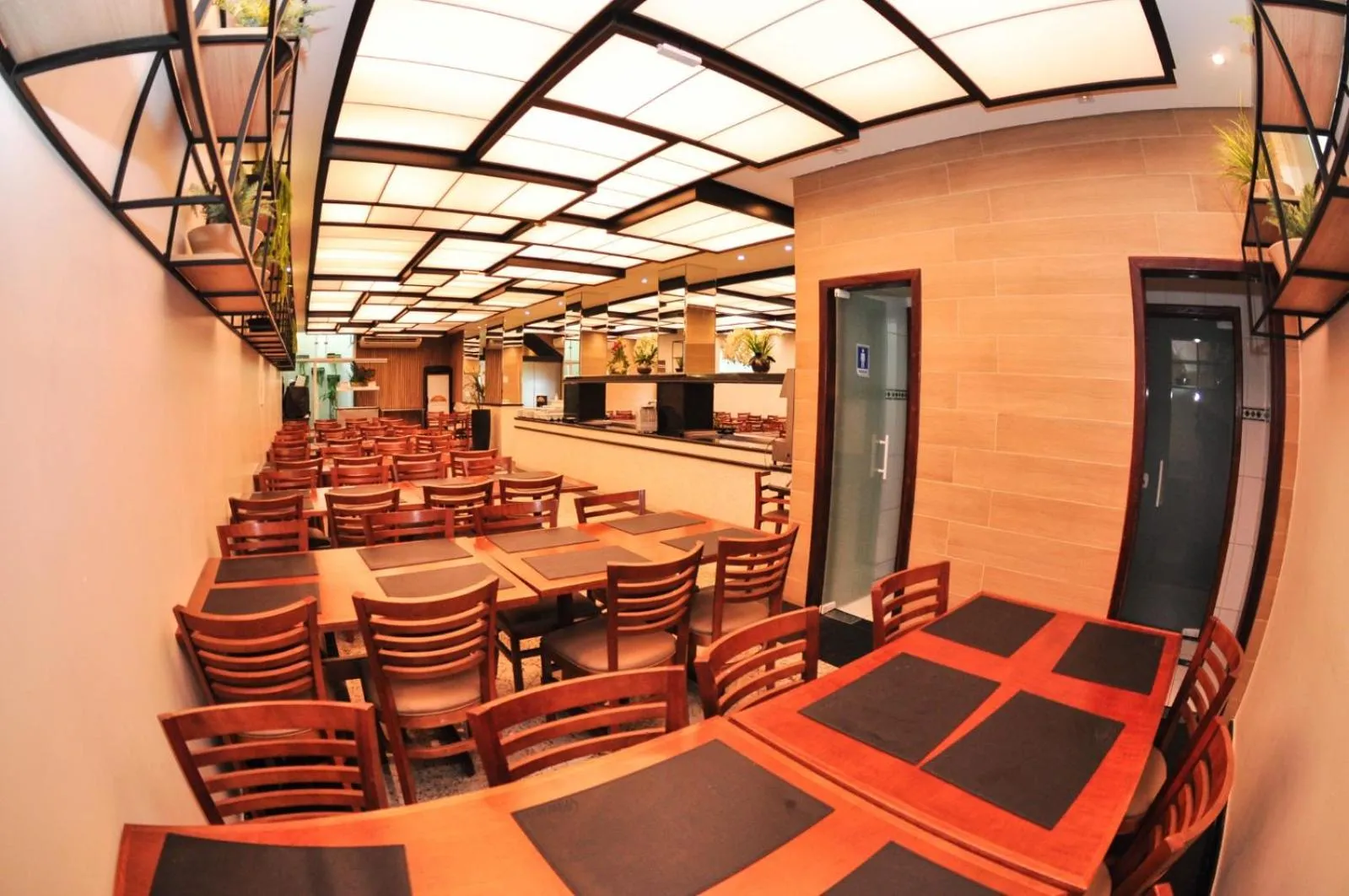 Restaurant/places to eat in Eldorado Palace Hotel