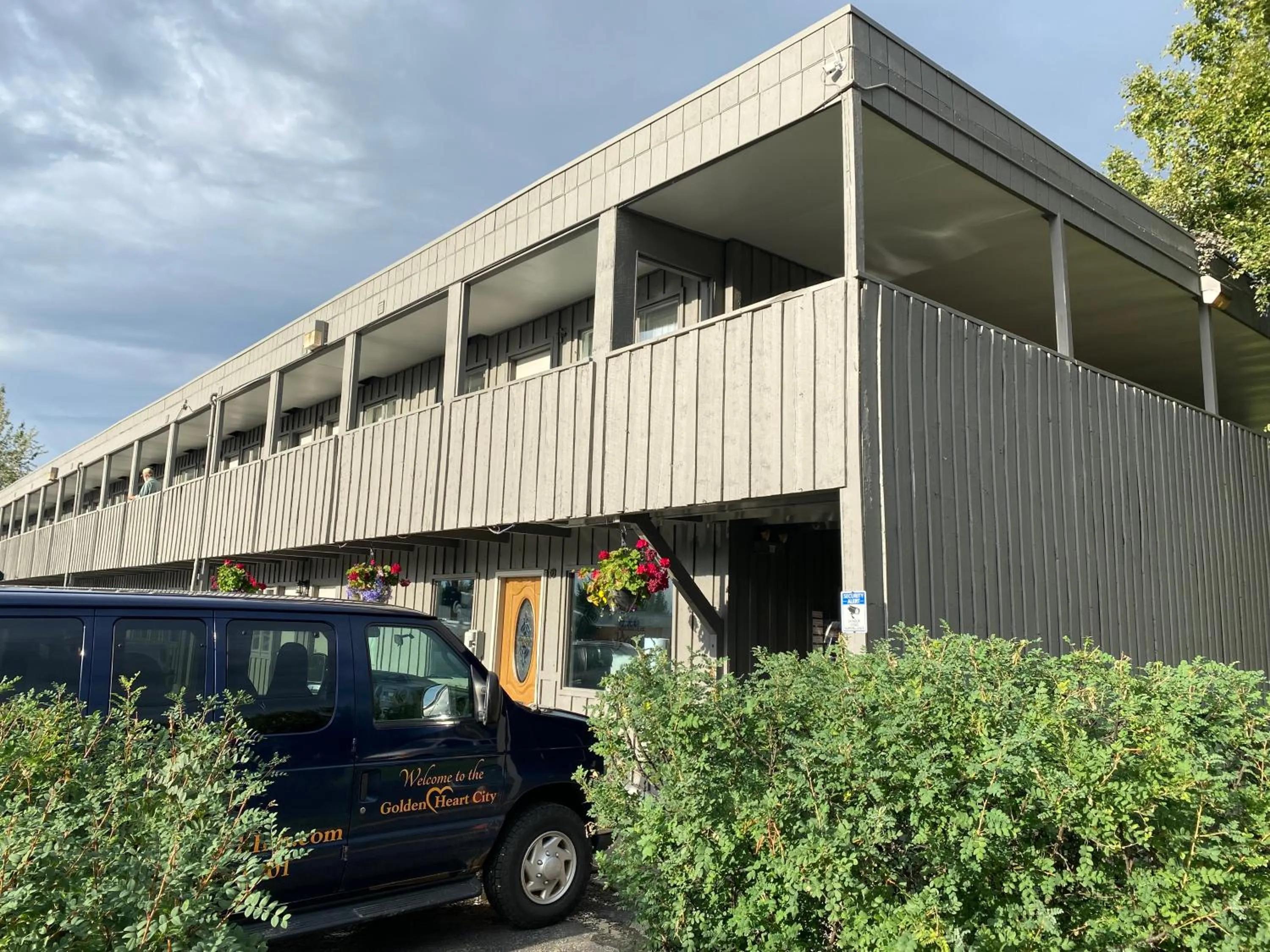 Property building in Golden North Inn