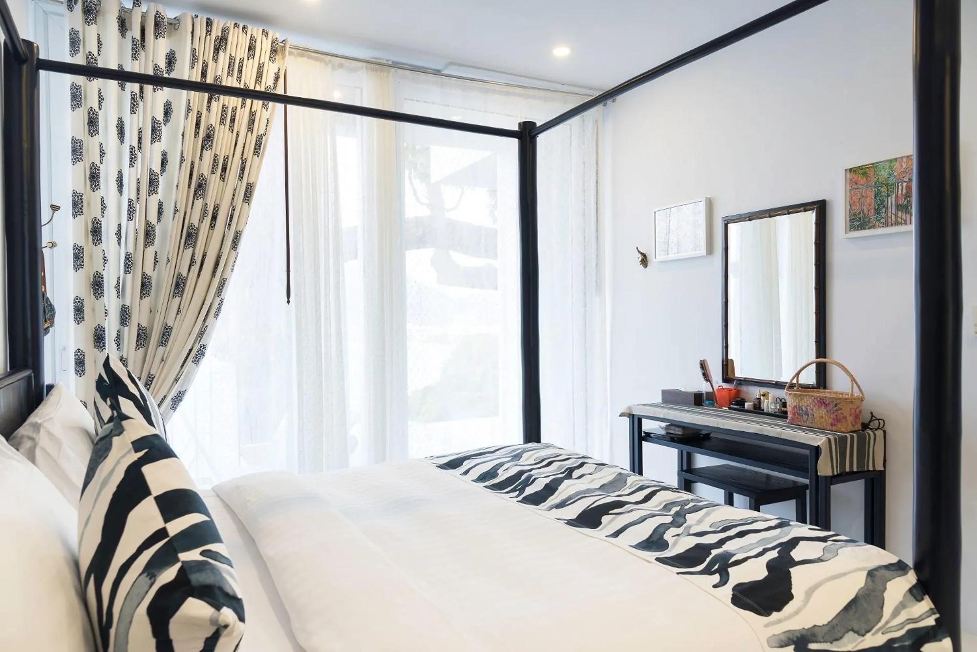 Bedroom, Bed in Jirana Patong