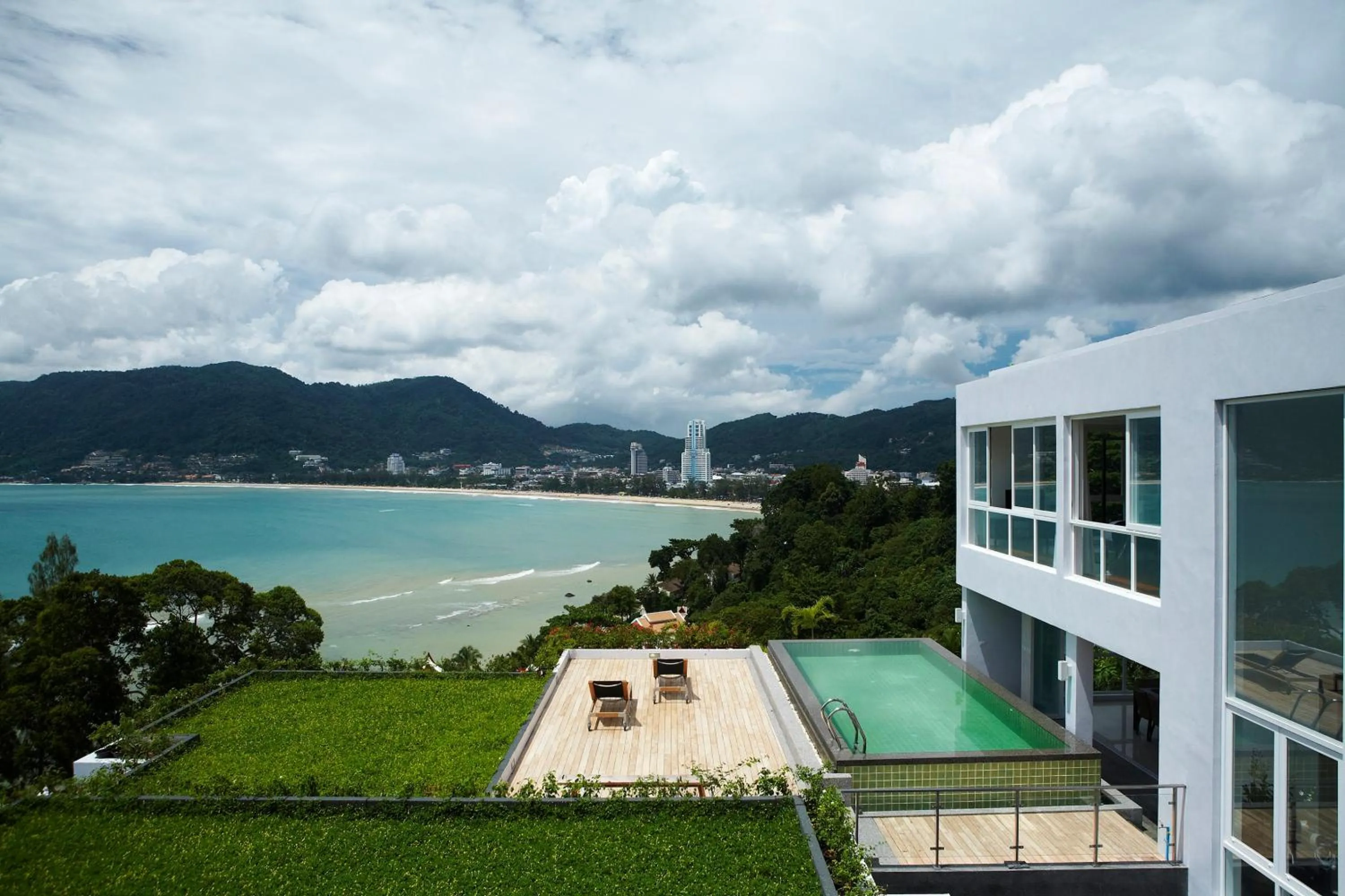 Swimming pool in Jirana Patong