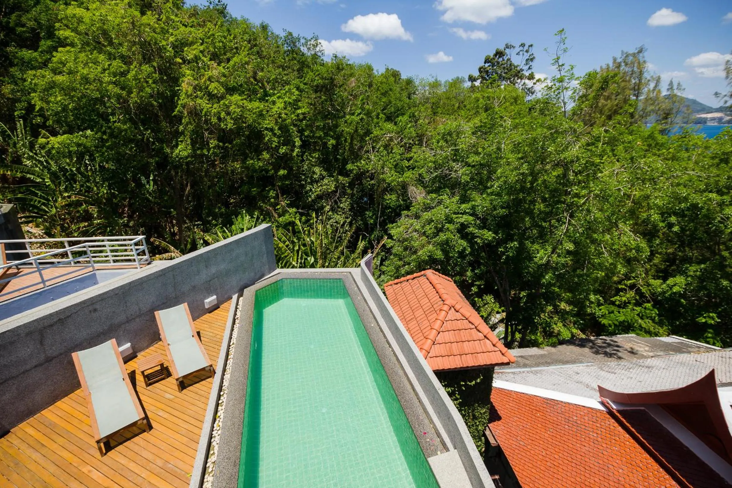 Swimming pool in Jirana Patong