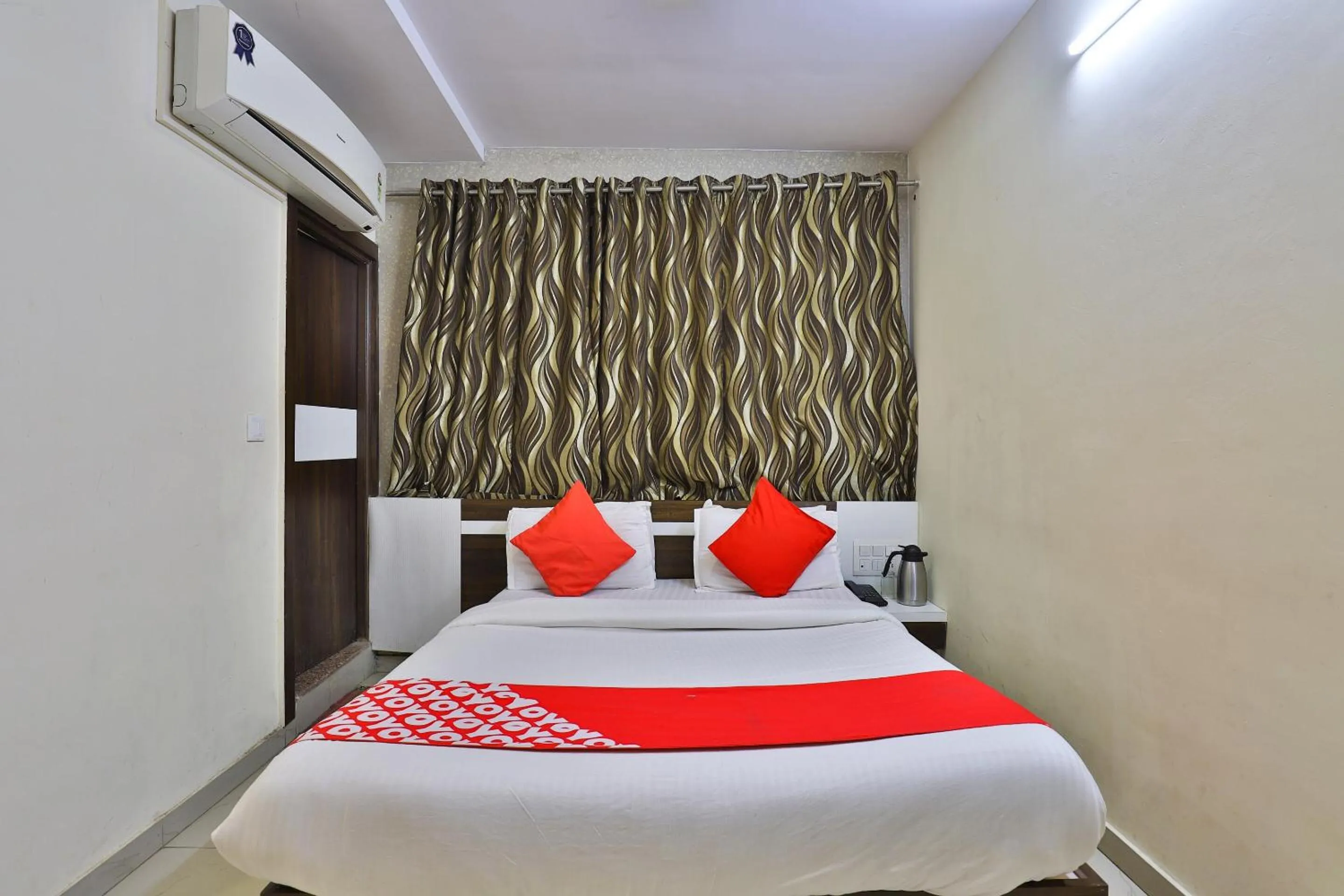 Bedroom, Bed in Hotel O Sri Balaji Residency