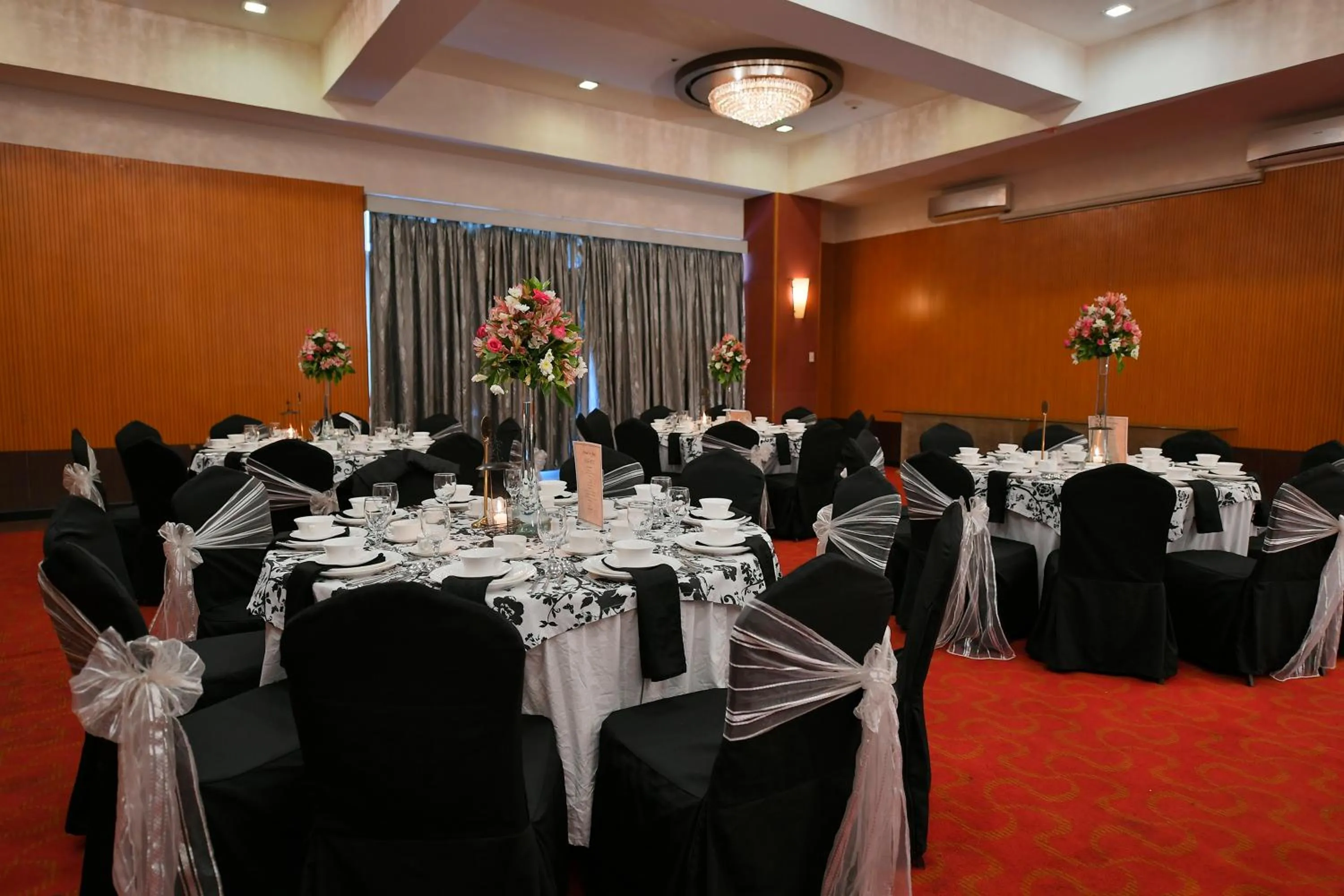 Banquet/Function facilities in Paseo Premiere Hotel