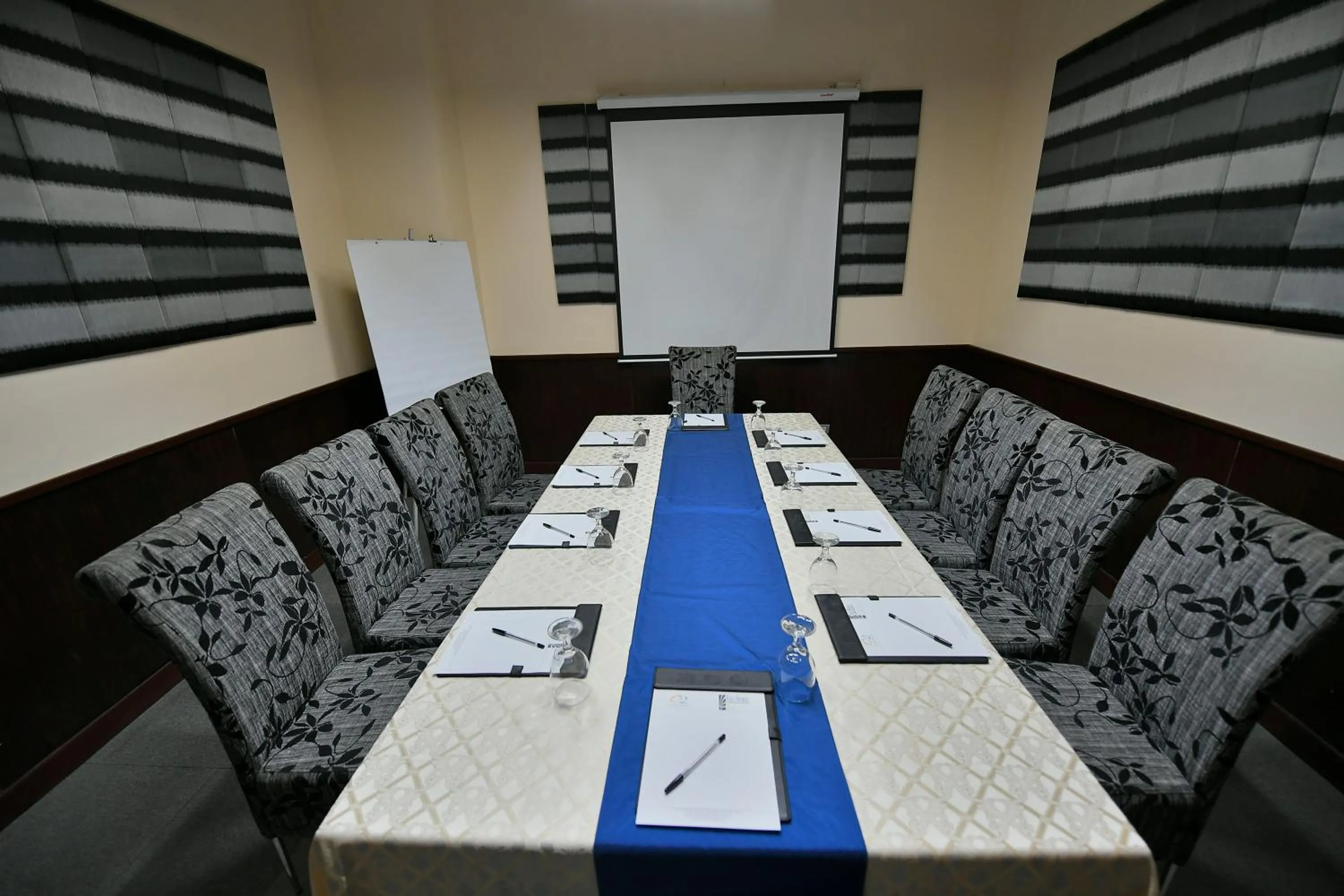 Meeting/conference room in Paseo Premiere Hotel