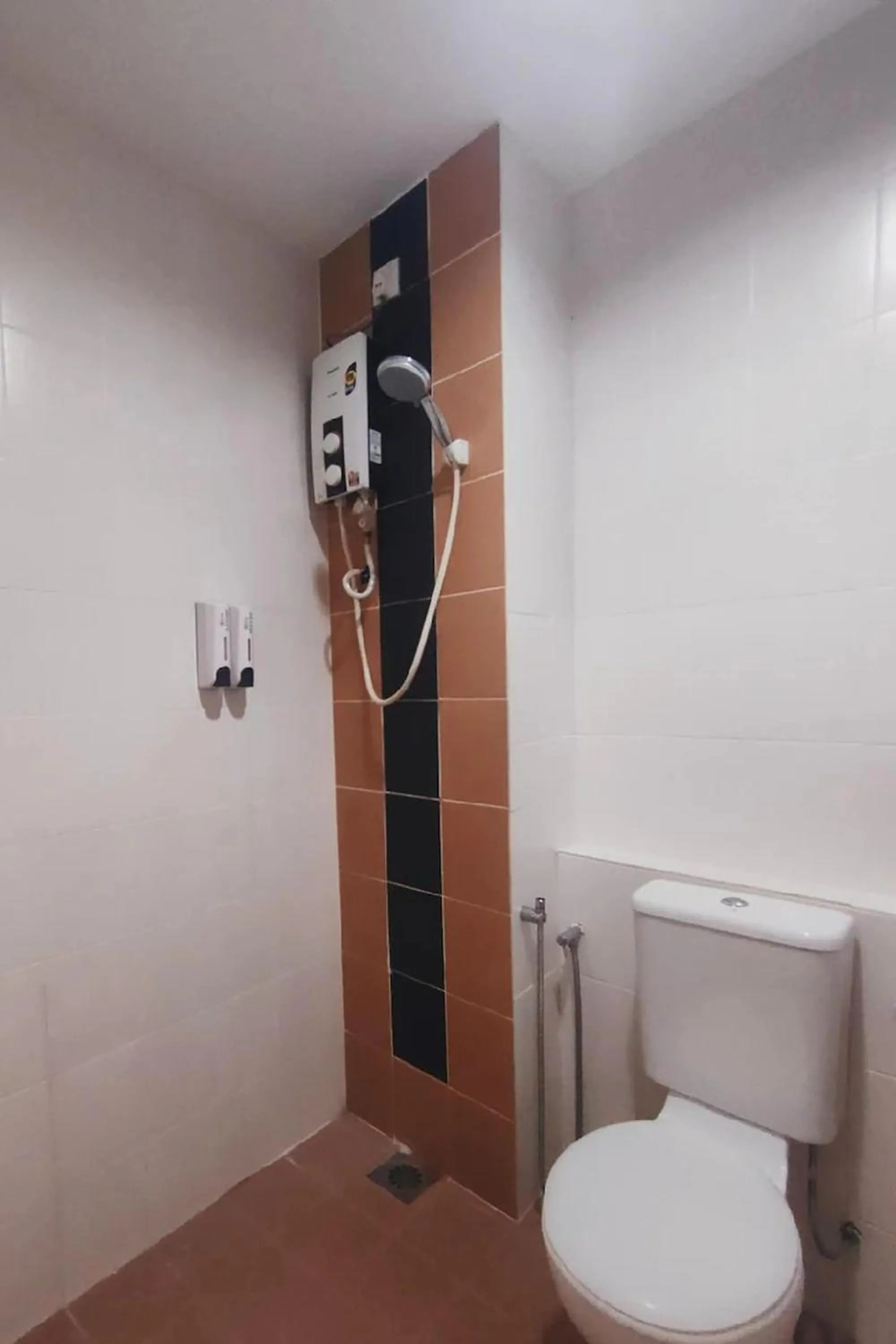 Toilet in BR Parklands Hotel