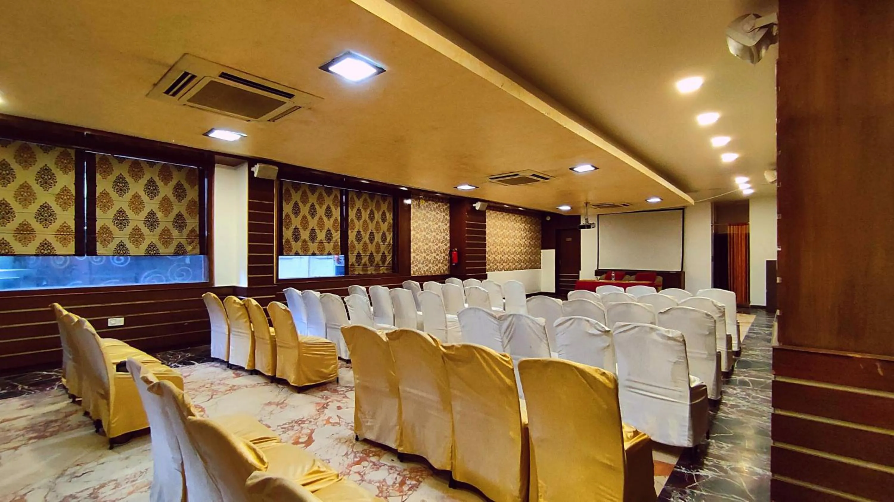 Banquet/Function facilities in Hotel Dodas Palace
