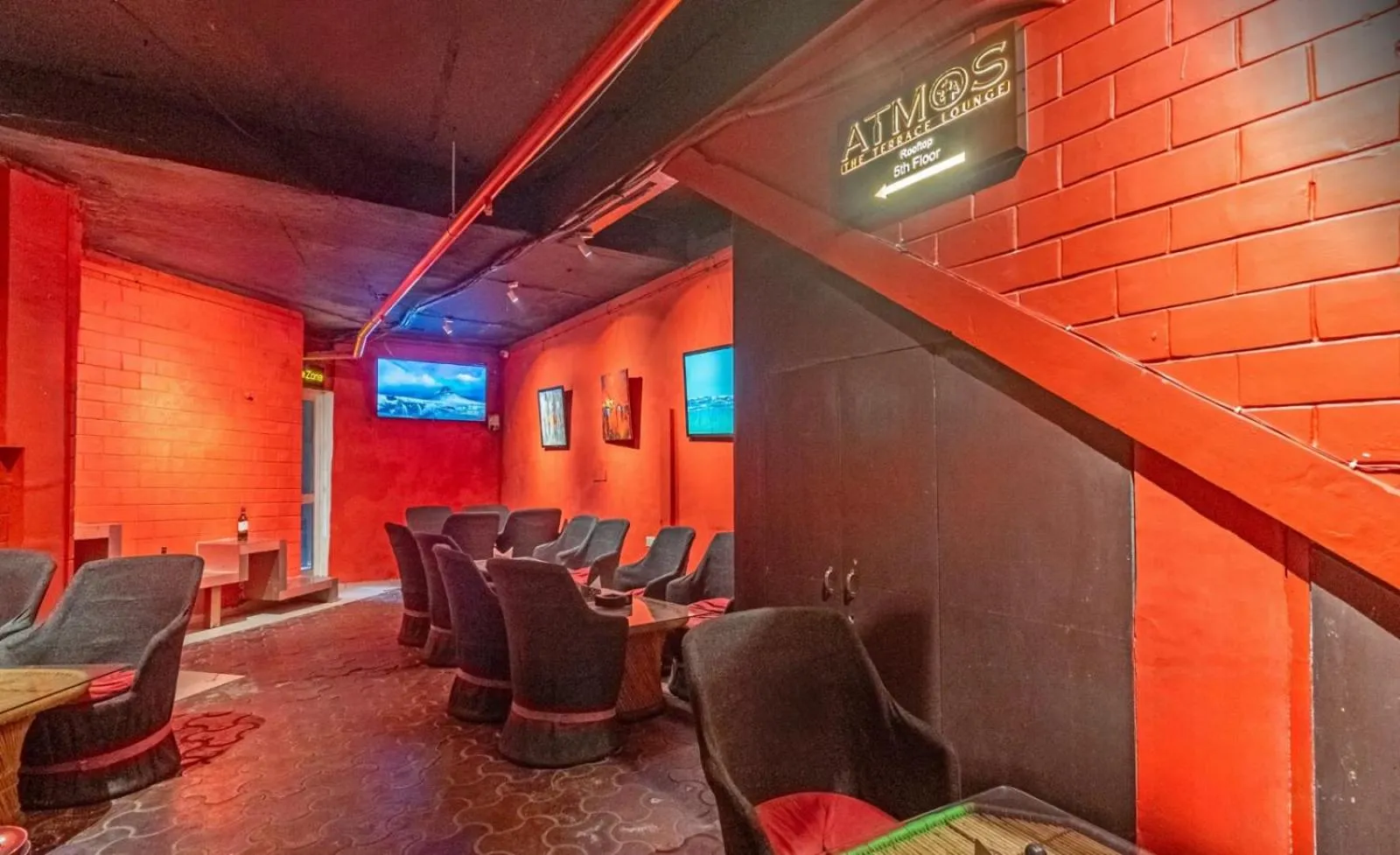 Restaurant/places to eat in Hotel Dodas Palace