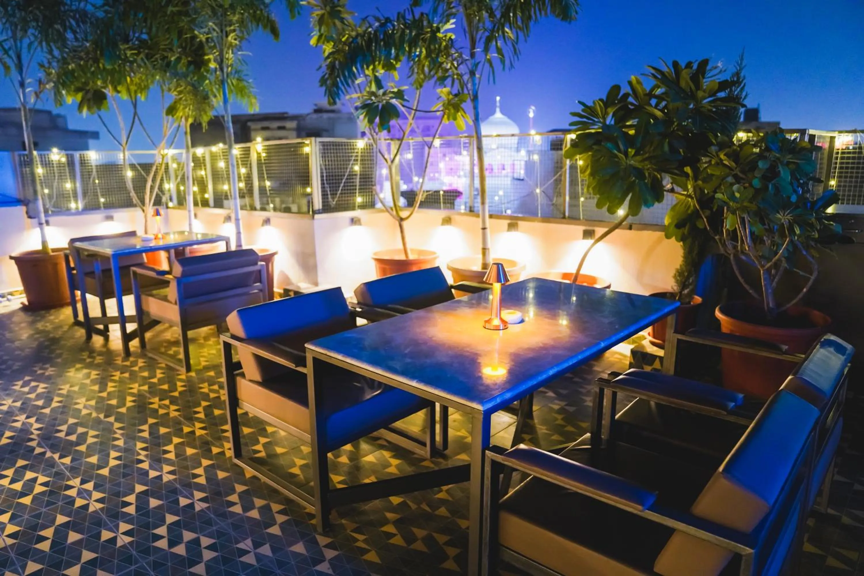 Restaurant/places to eat in Hotel Dodas Palace