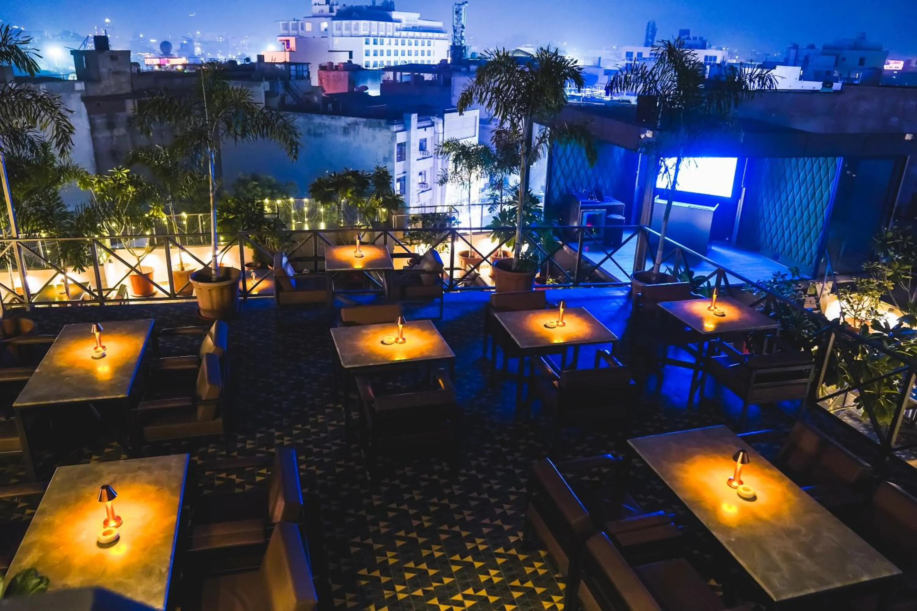 Restaurant/places to eat in Hotel Dodas Palace