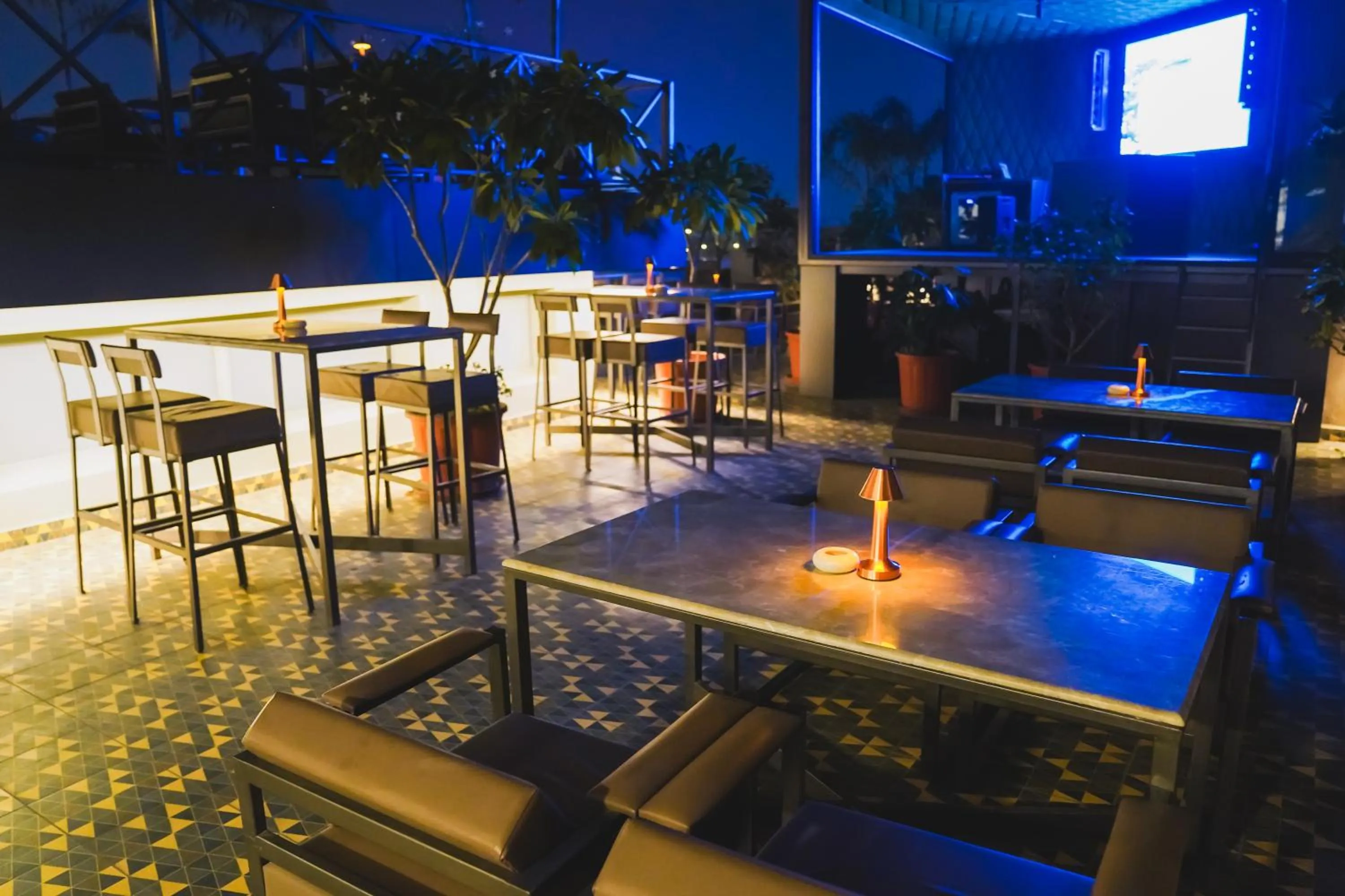 Restaurant/places to eat in Hotel Dodas Palace