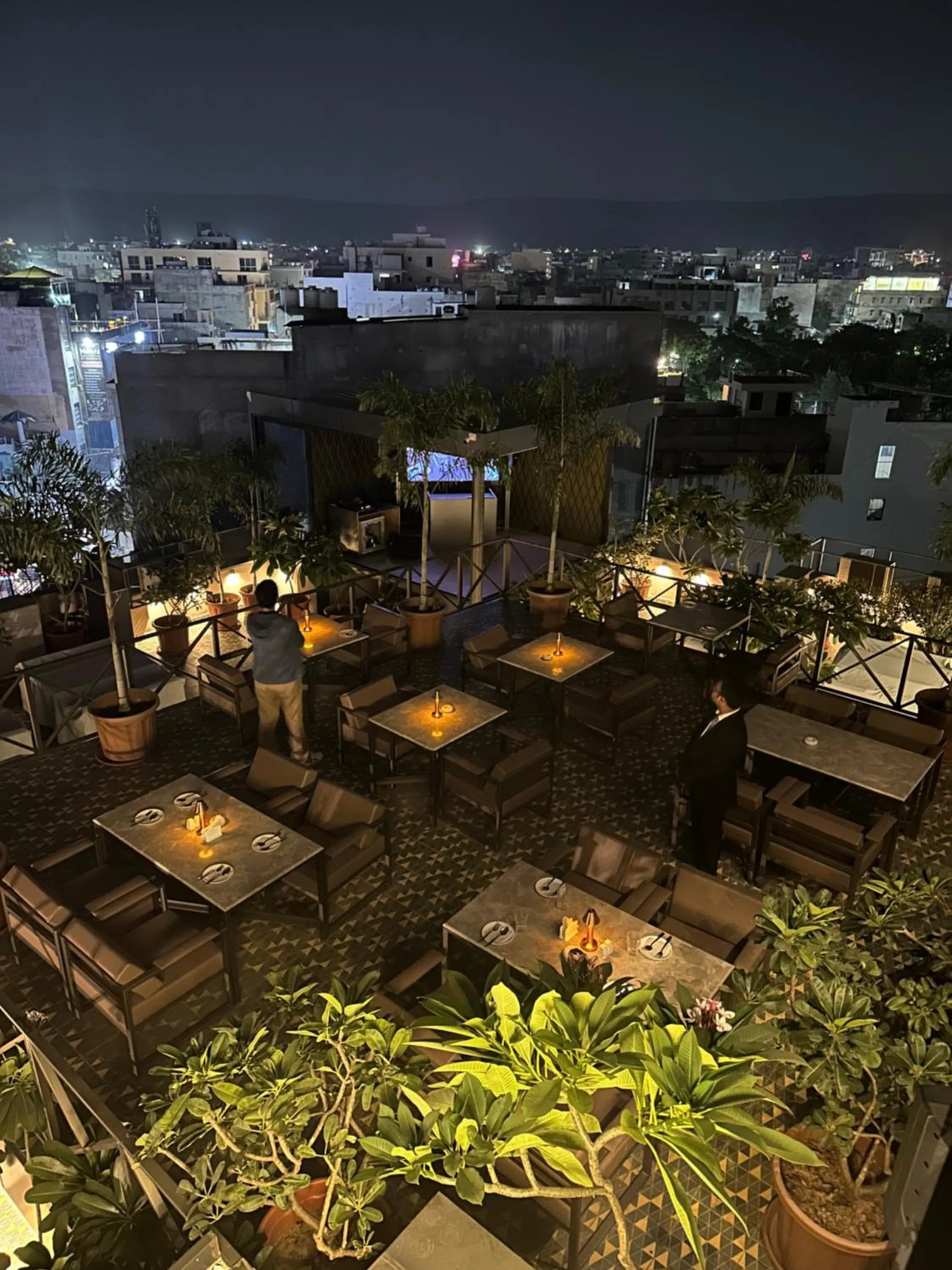 Restaurant/places to eat in Hotel Dodas Palace