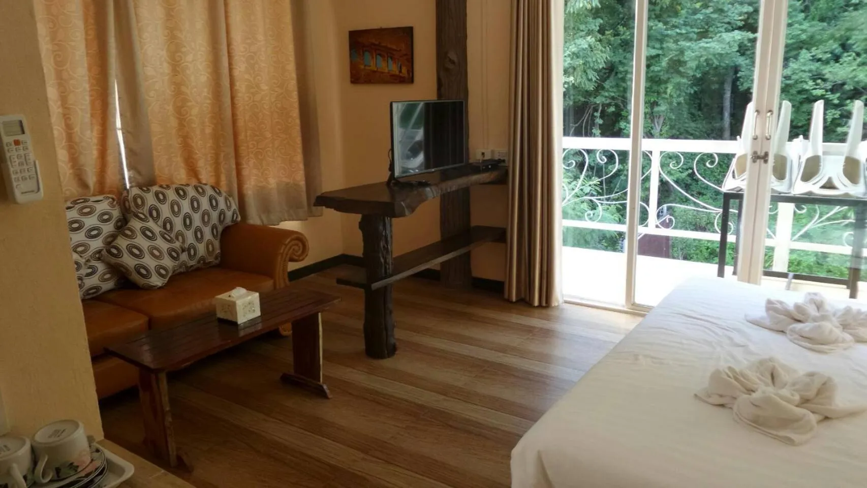 Bed in Rao Ga Khao Resort