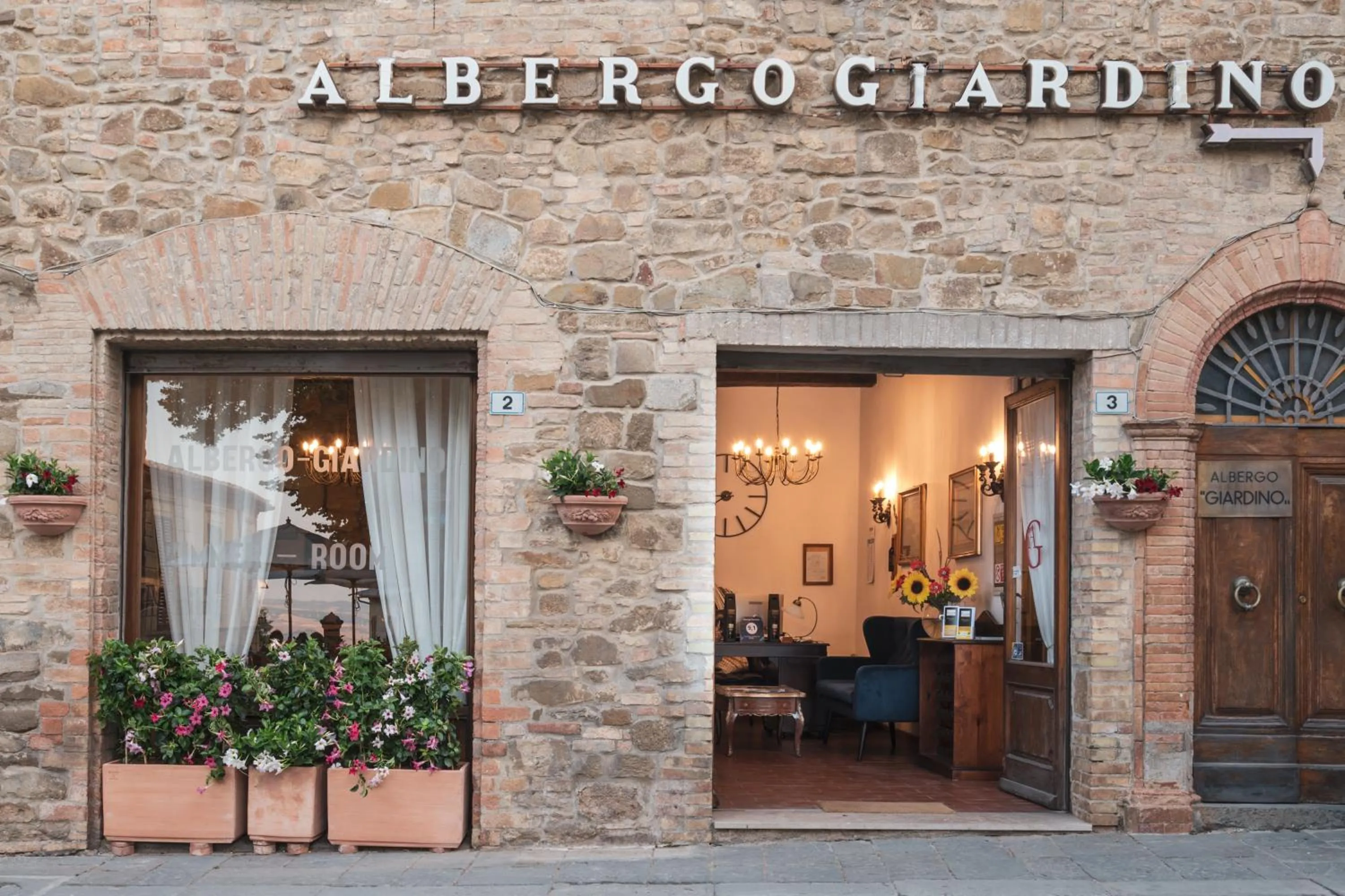 Facade/entrance in Albergo Giardino